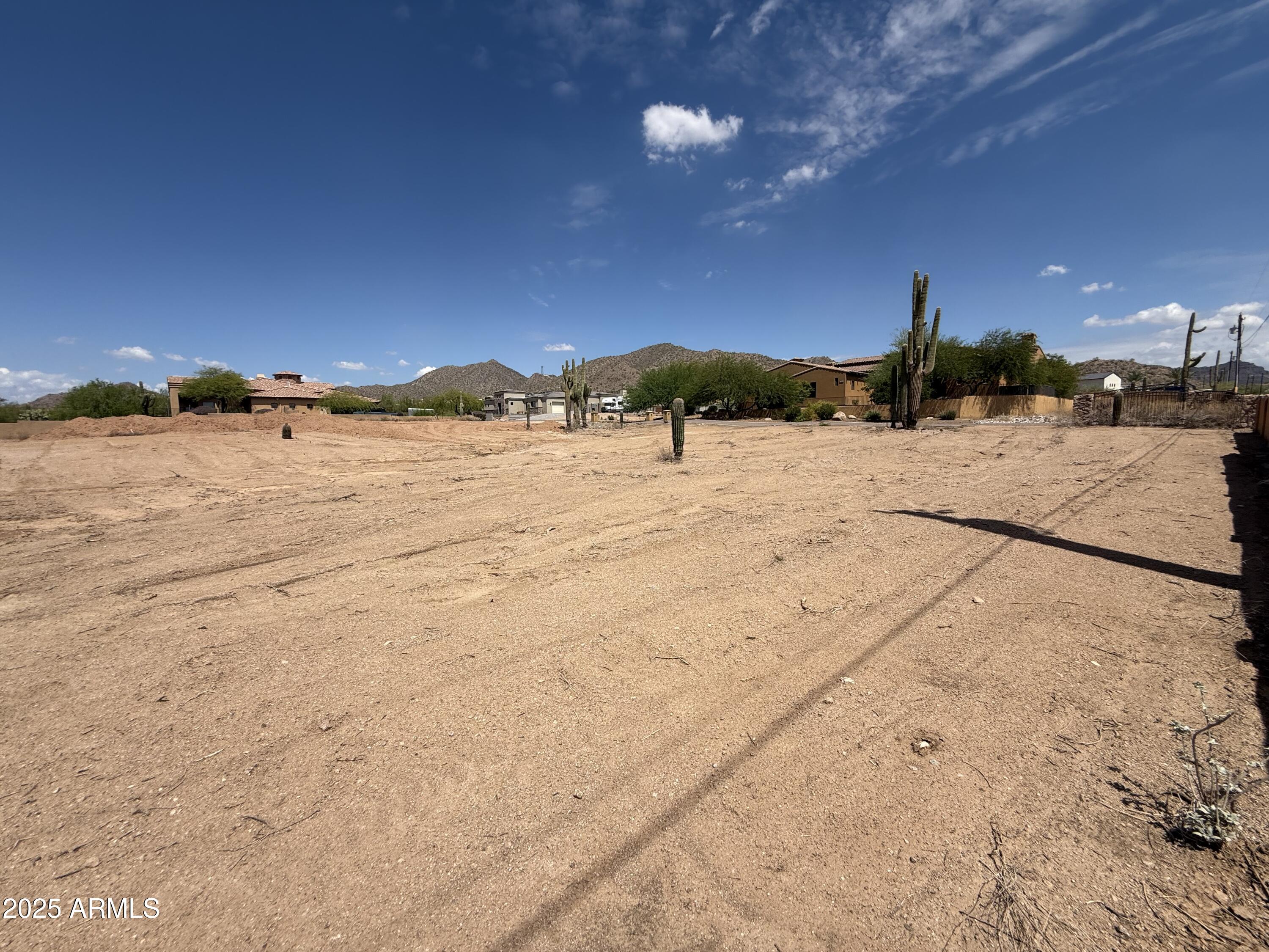 8404 N 82nd Place, -