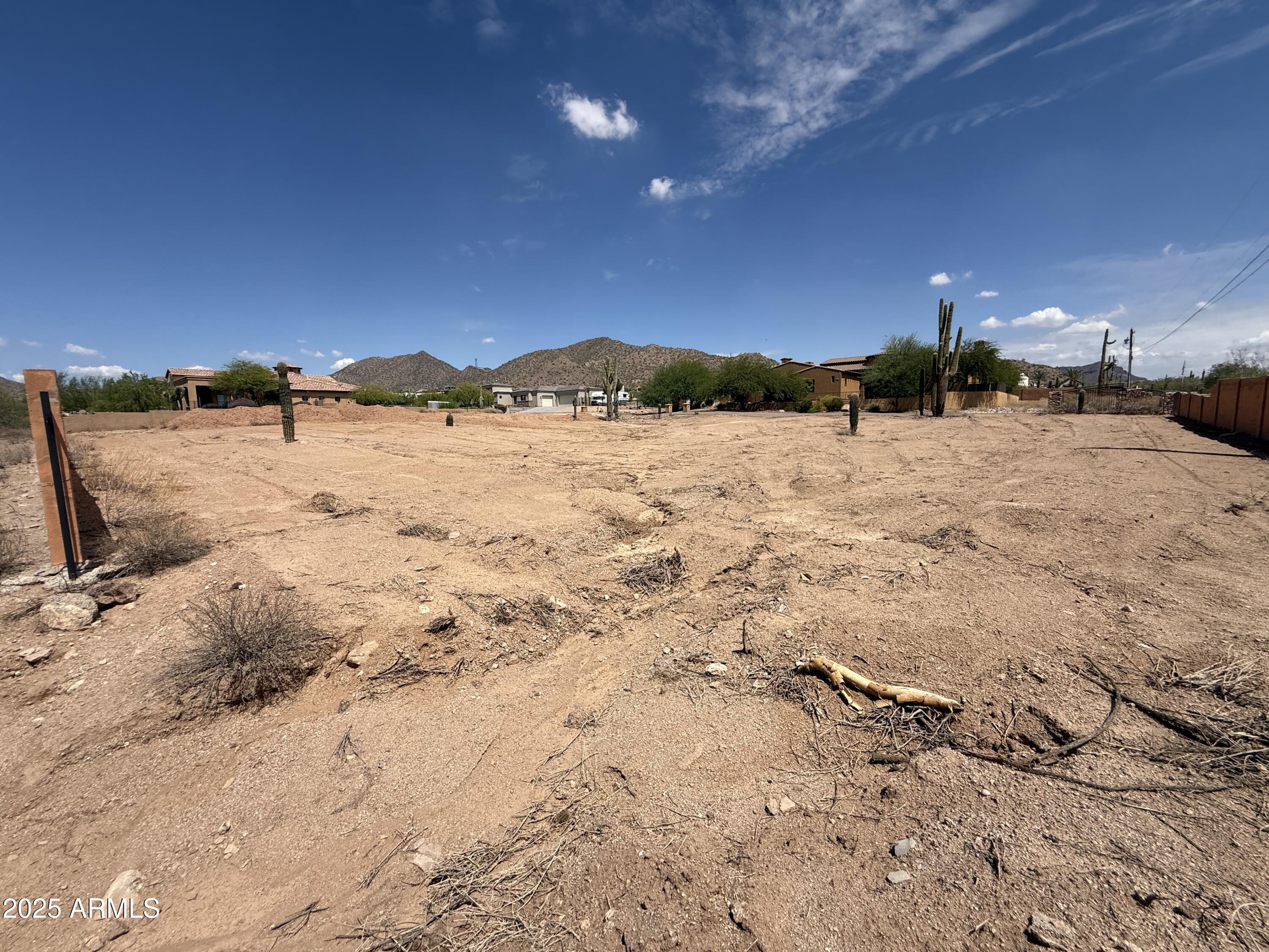 8404 N 82nd Place, -