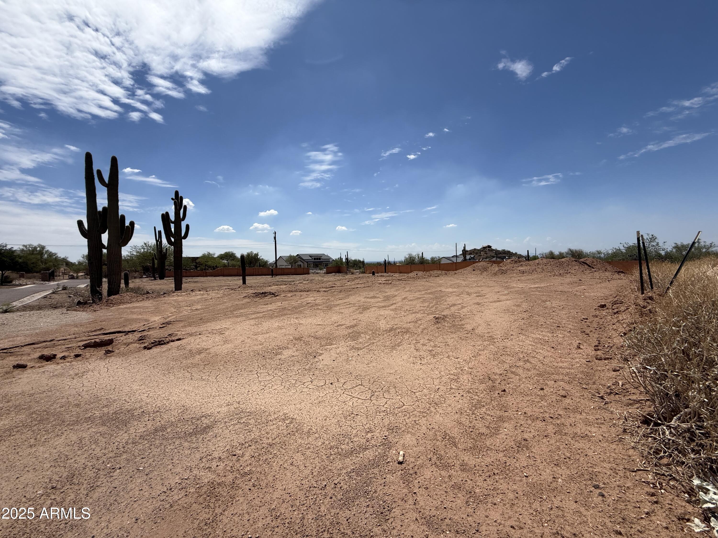 8404 N 82nd Place, -