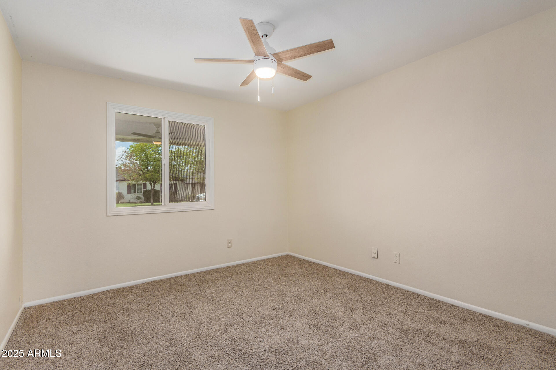 3622 W ALTADENA Avenue