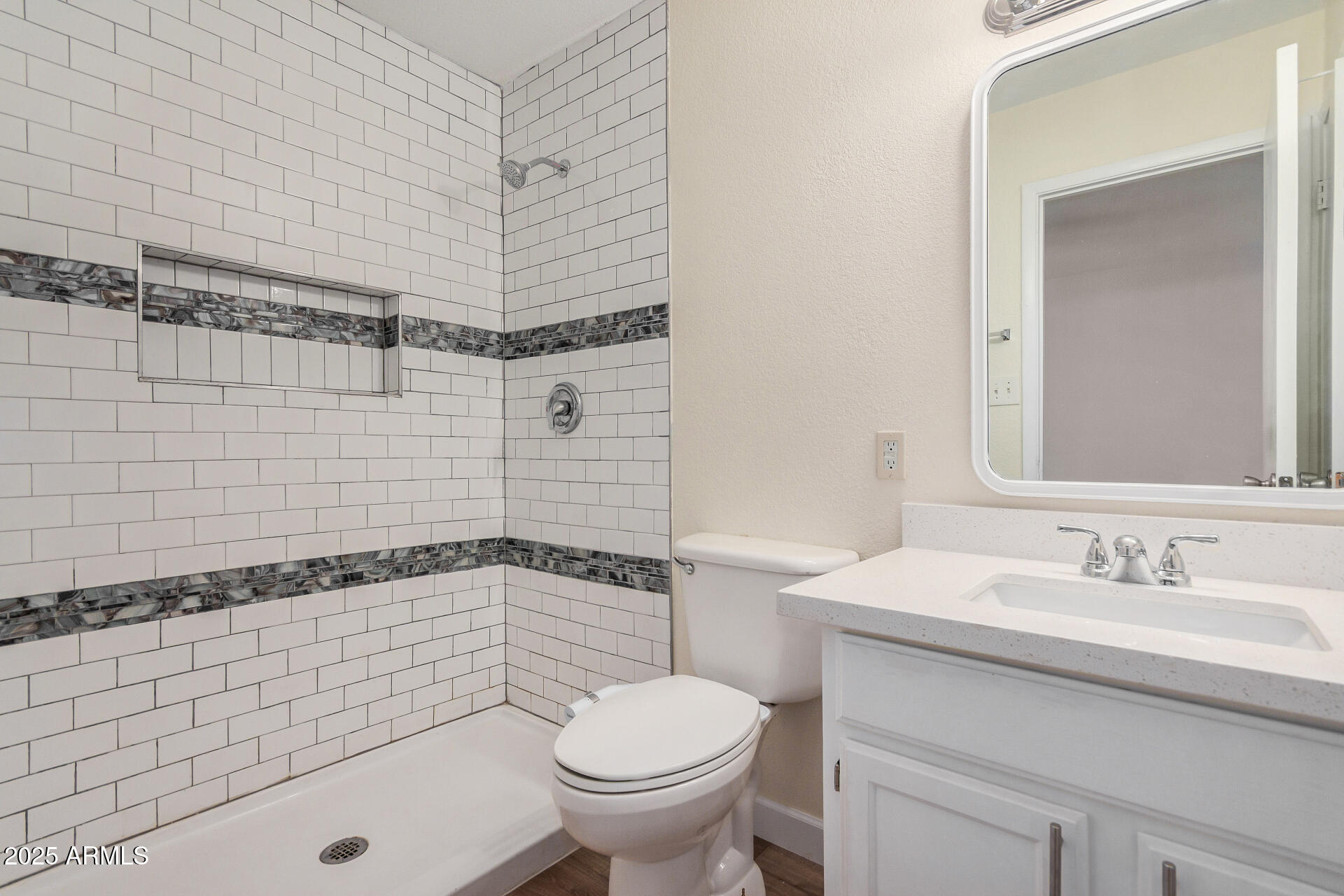 3622 W ALTADENA Avenue