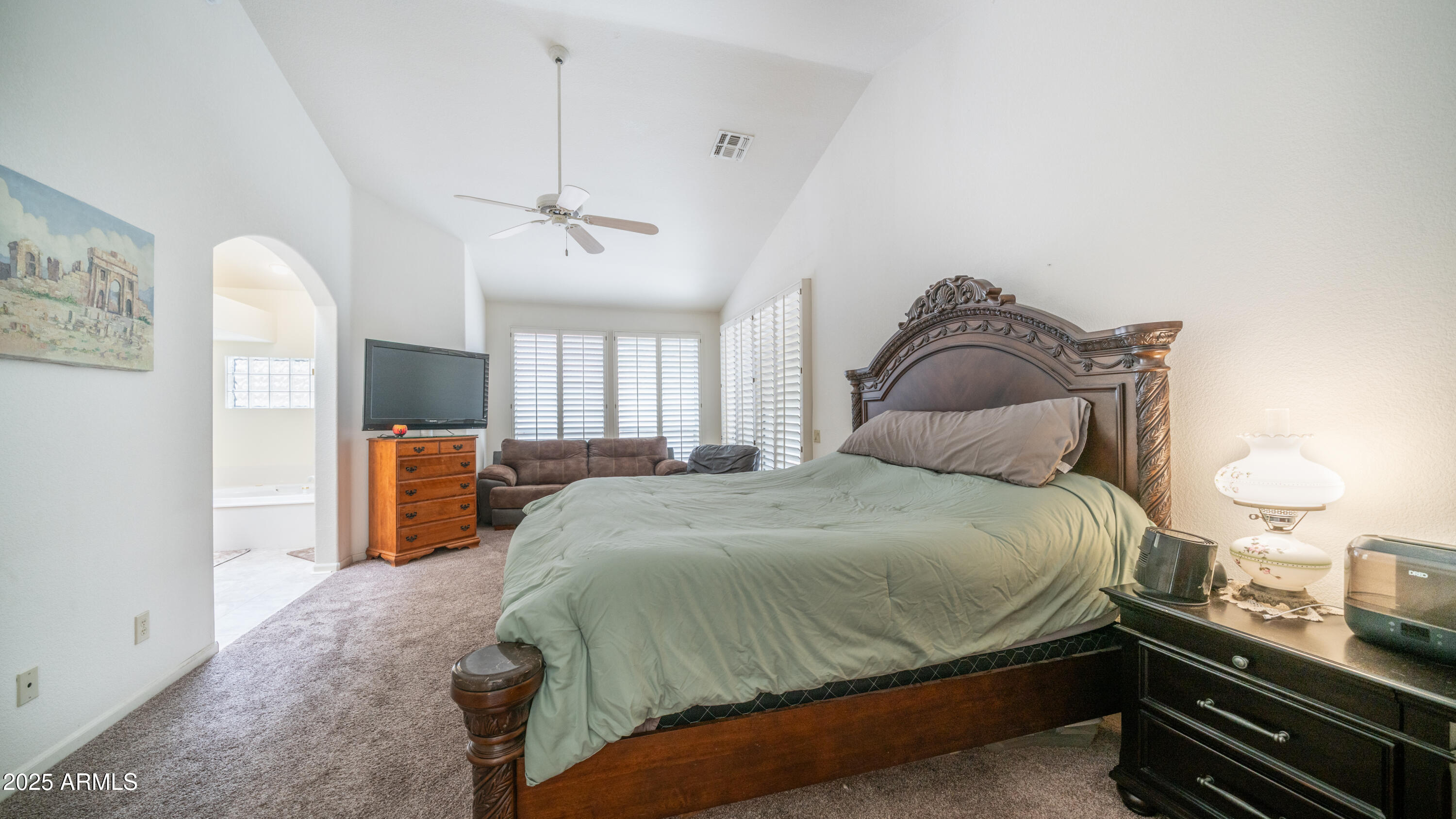 10533 E NACOMA Drive