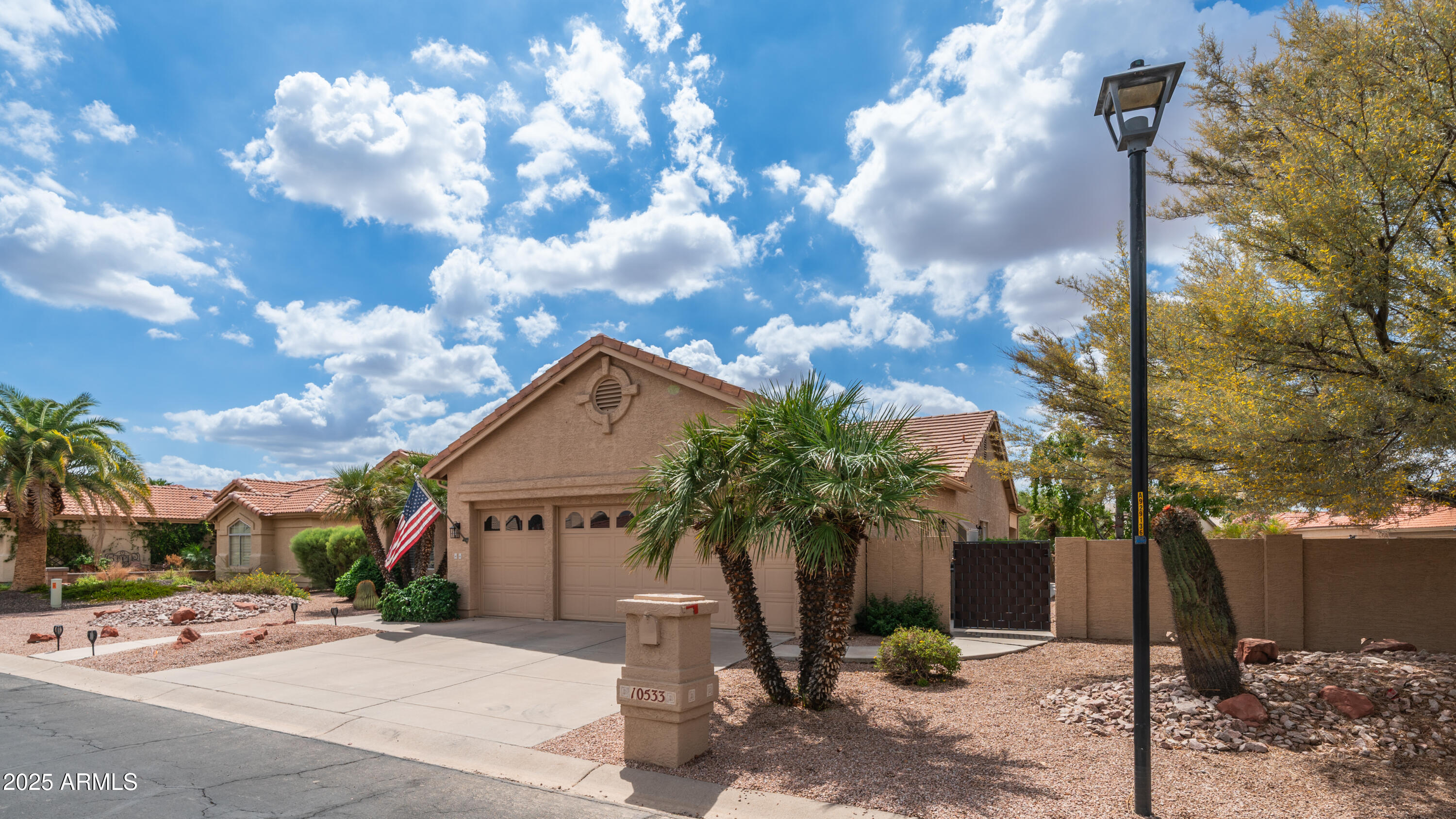 10533 E NACOMA Drive