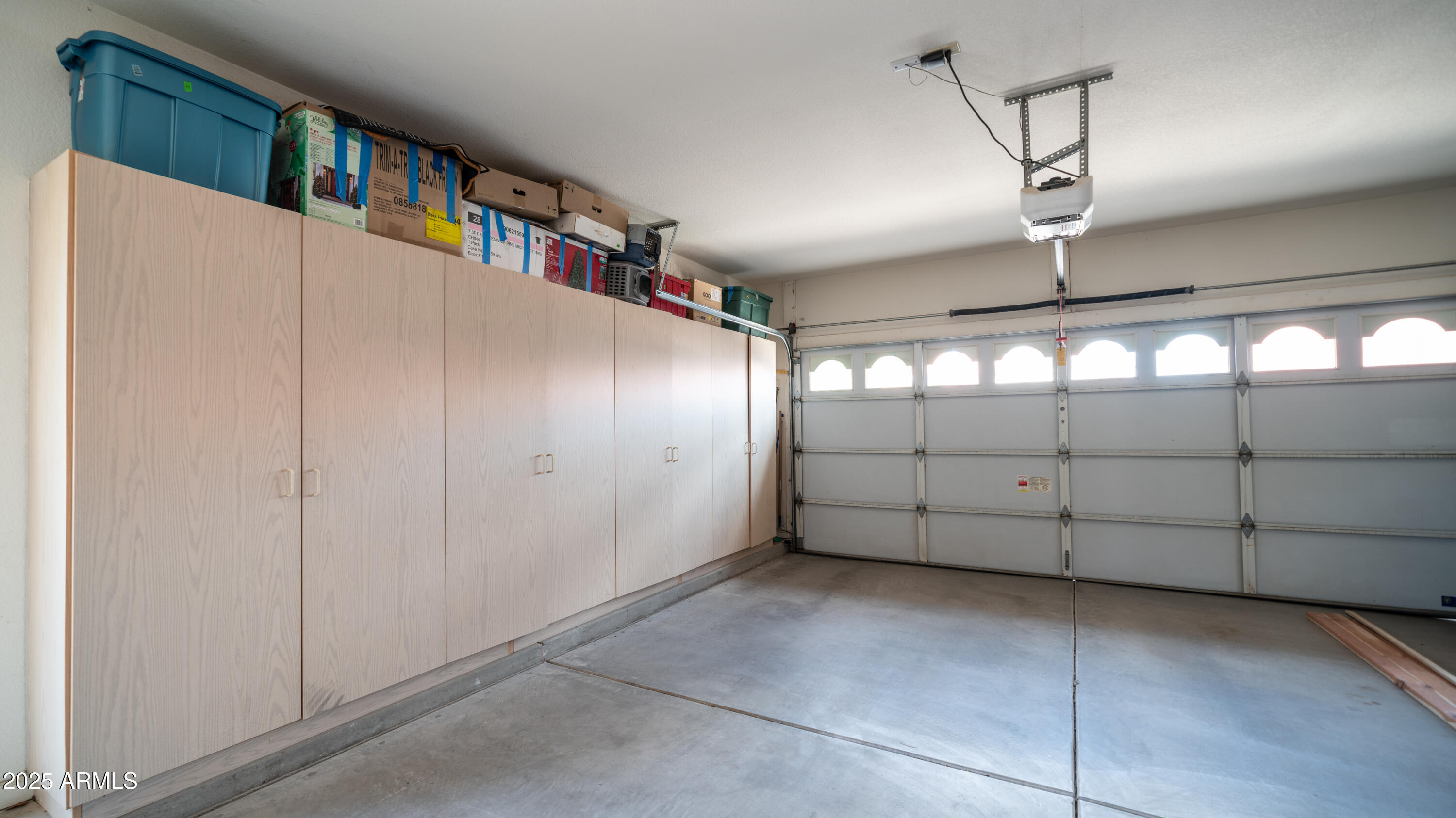 10533 E NACOMA Drive