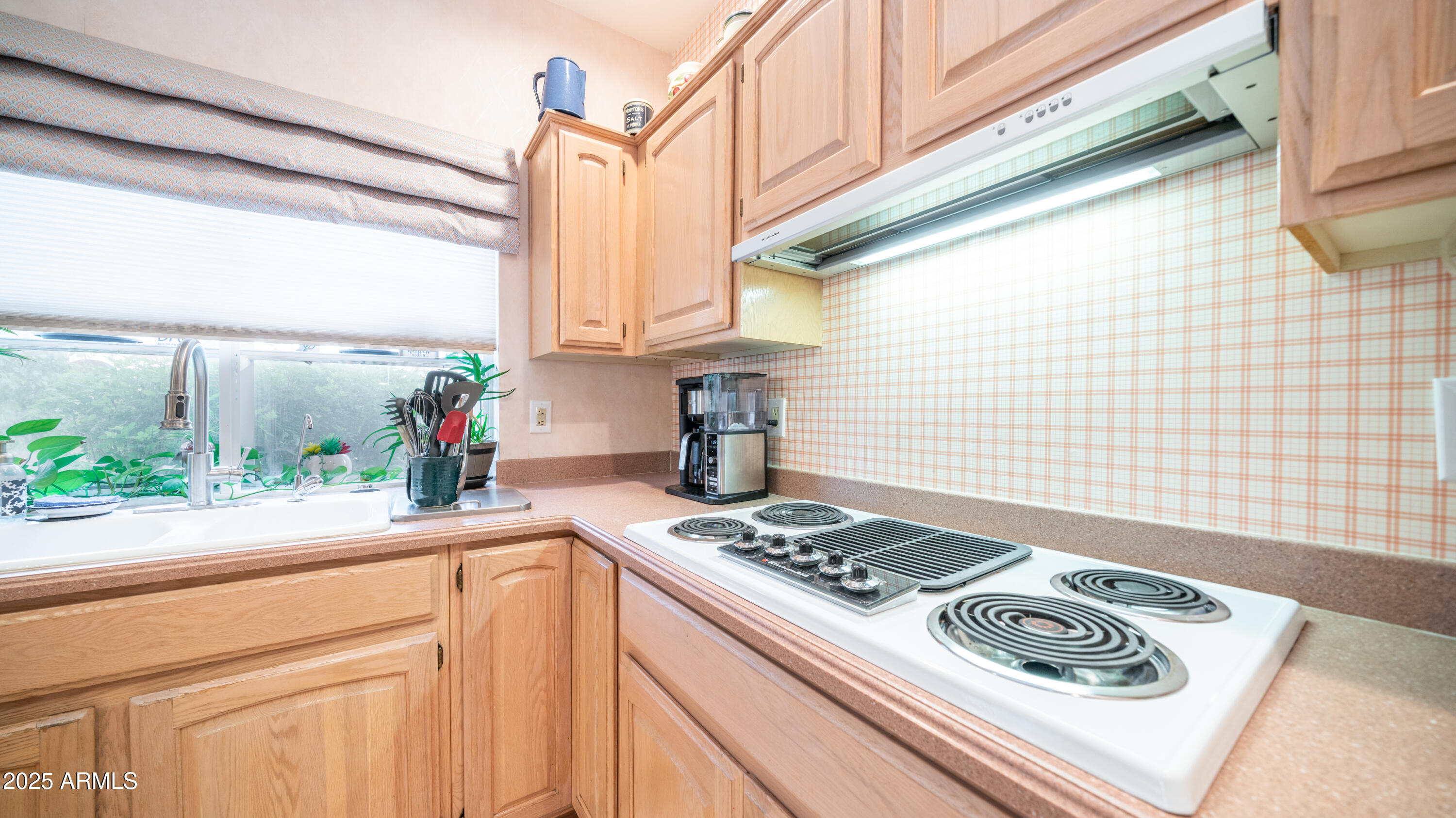 10533 E NACOMA Drive