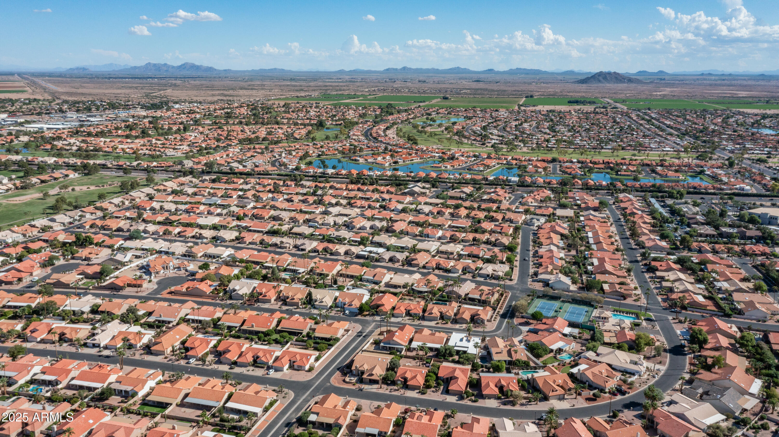 10533 E NACOMA Drive