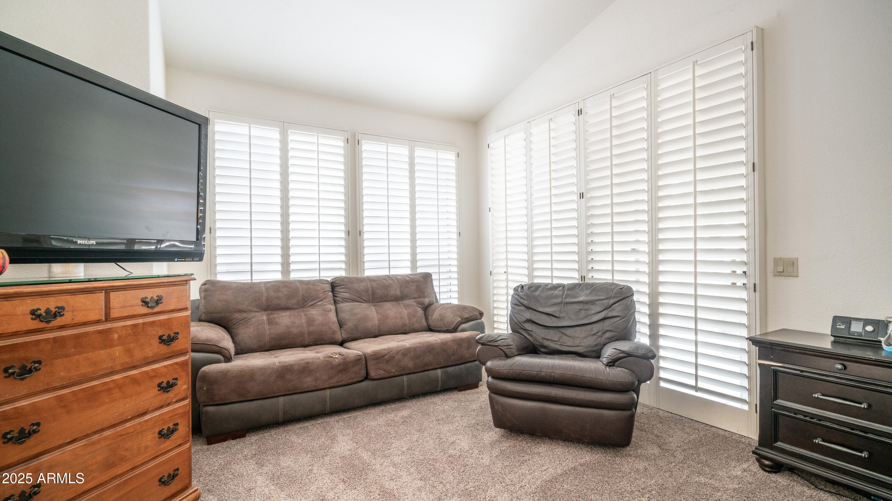 10533 E NACOMA Drive