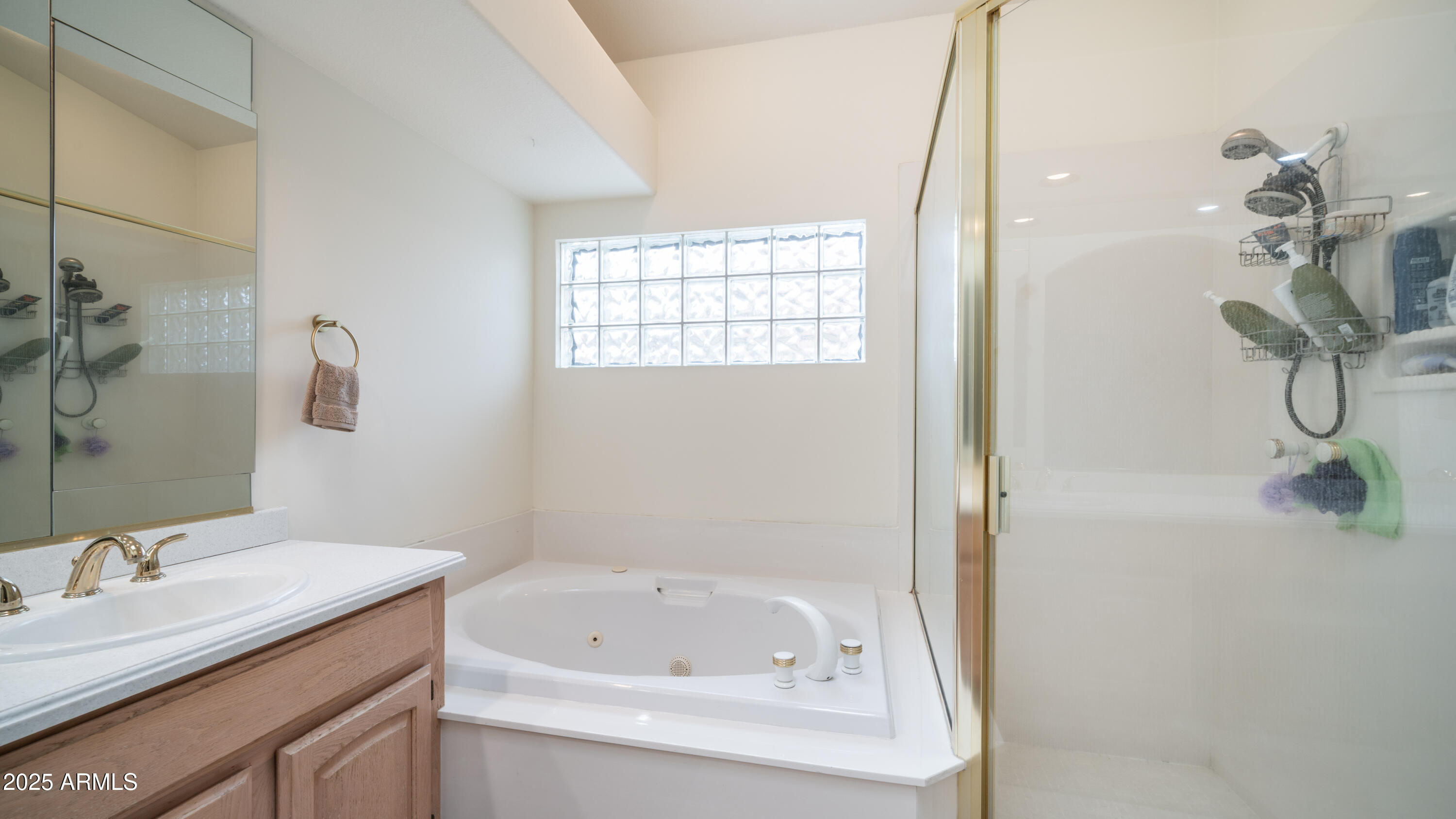 10533 E NACOMA Drive