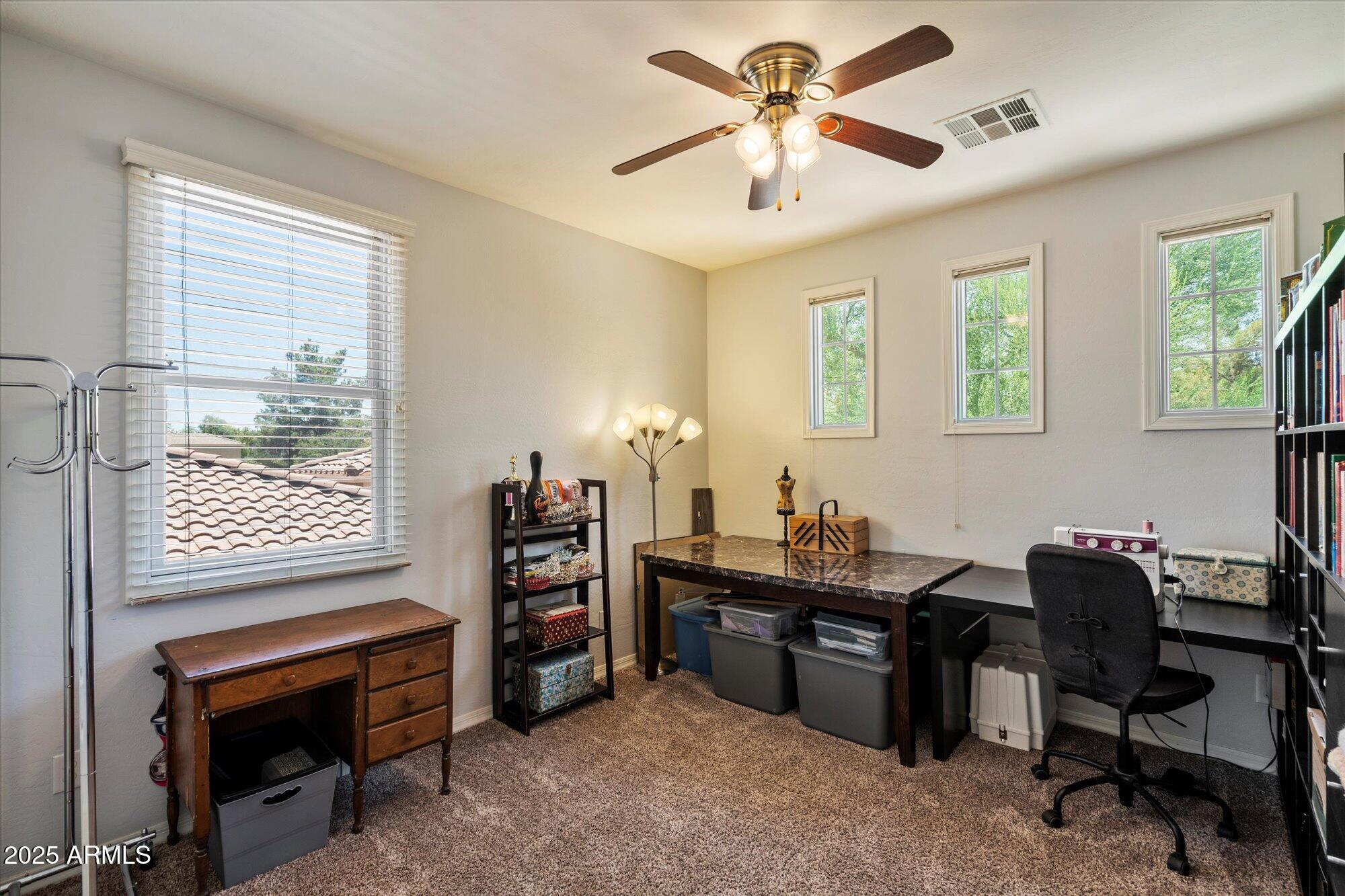 2204 E BOWKER Street