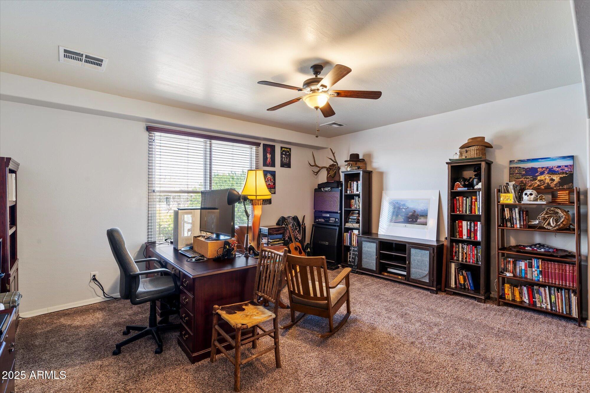 2204 E BOWKER Street