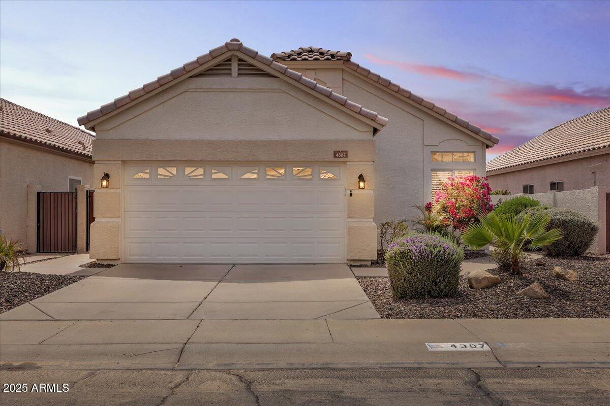 4307 E SOUTH FORK Drive