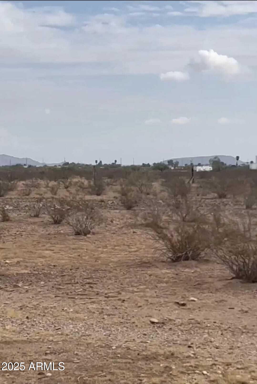 431XX W Earll Drive, -