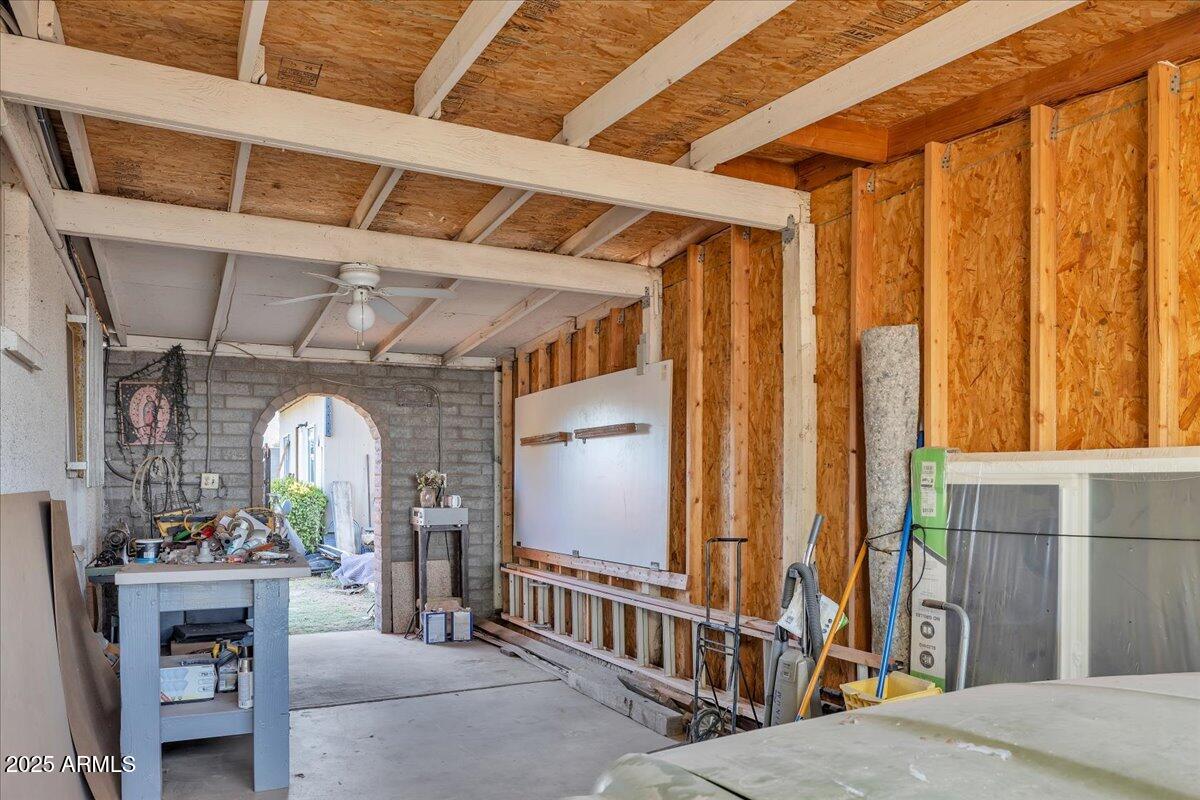 1837 E PLEASANT Lane