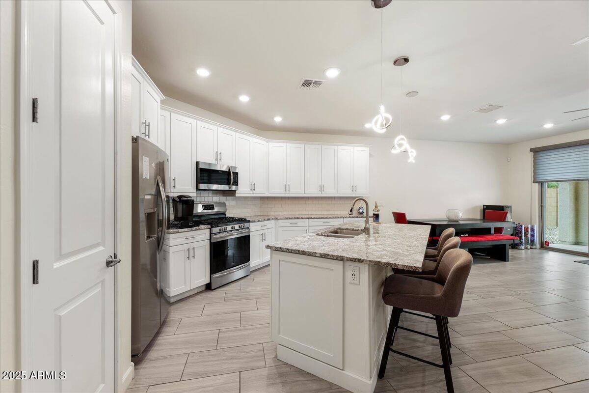 2745 W POLLACK Street