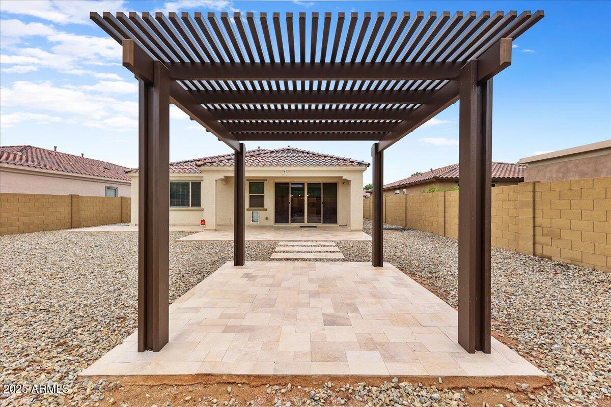 2745 W POLLACK Street