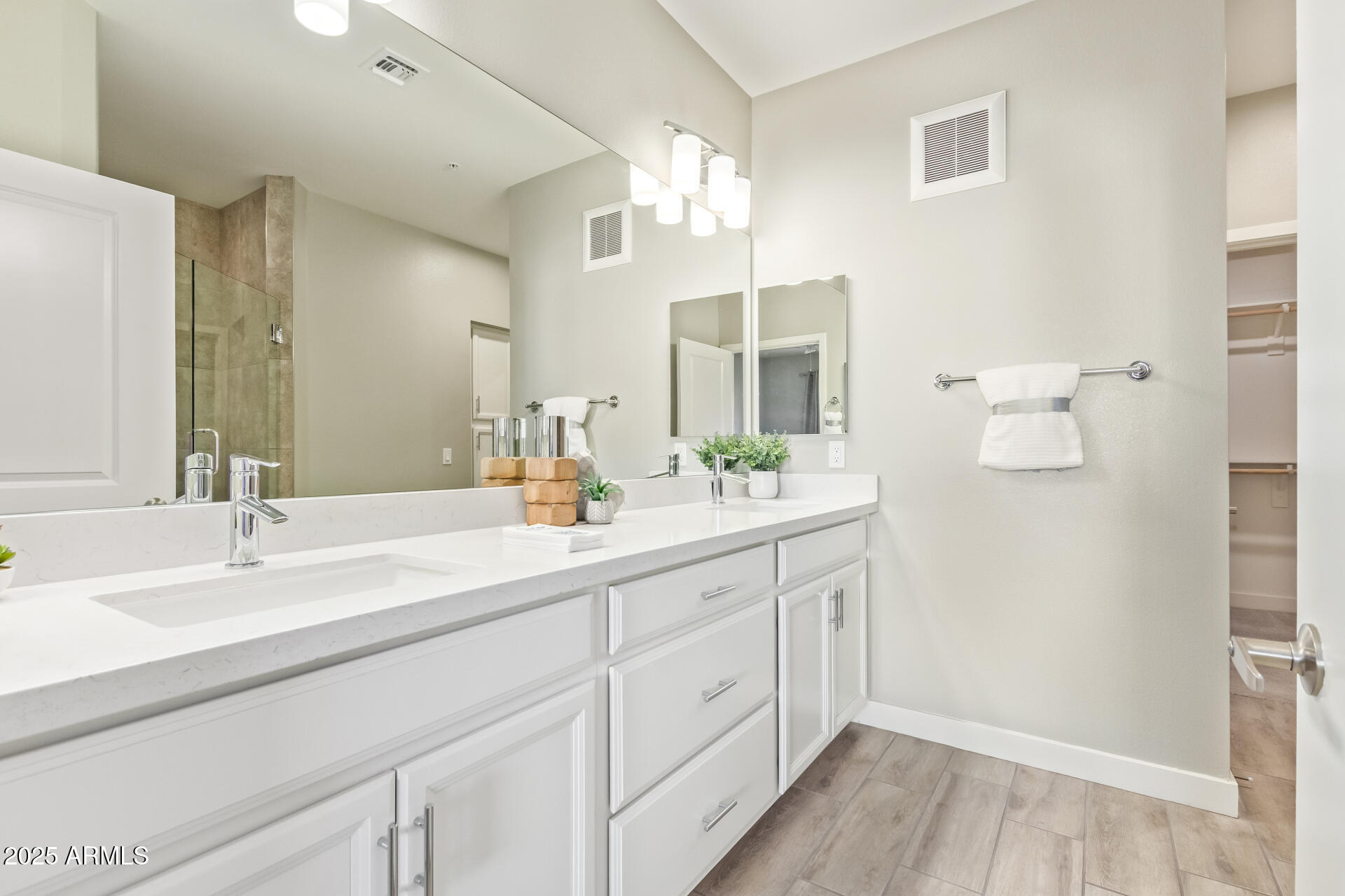 2511 W QUEEN CREEK Road, 307