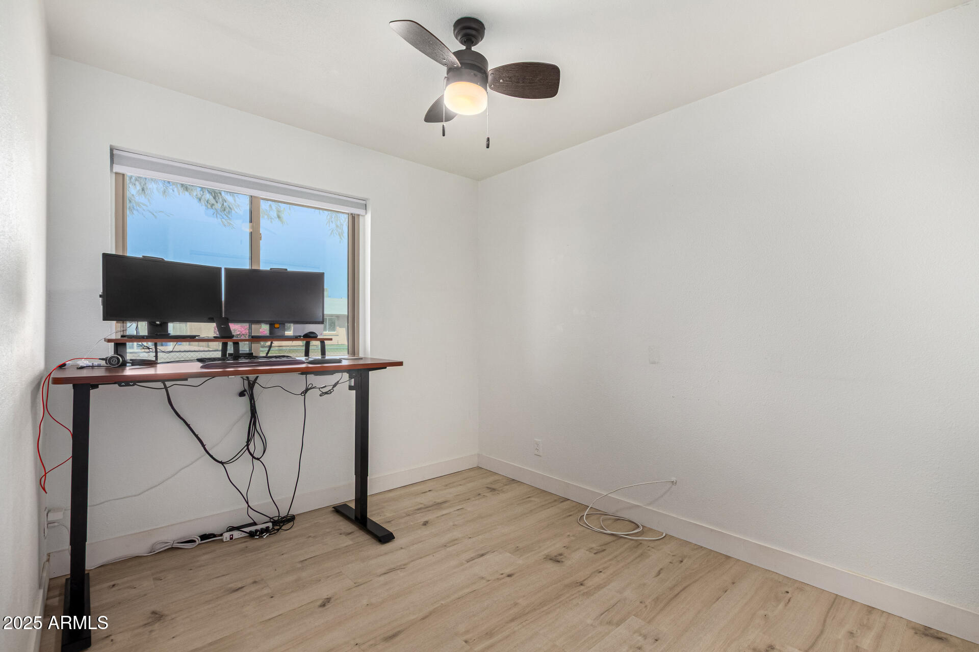 651 E CARLA VISTA Drive