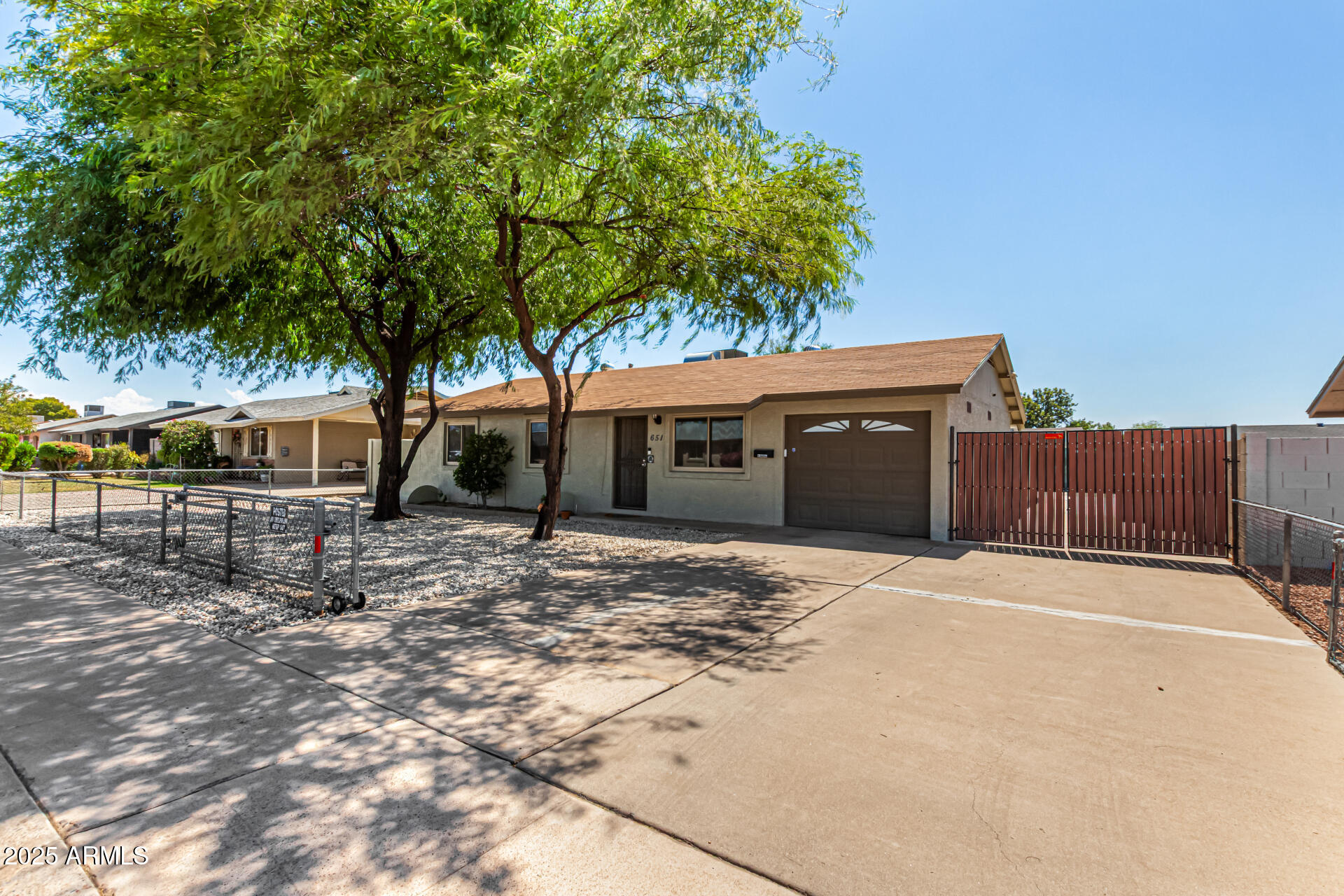 651 E CARLA VISTA Drive