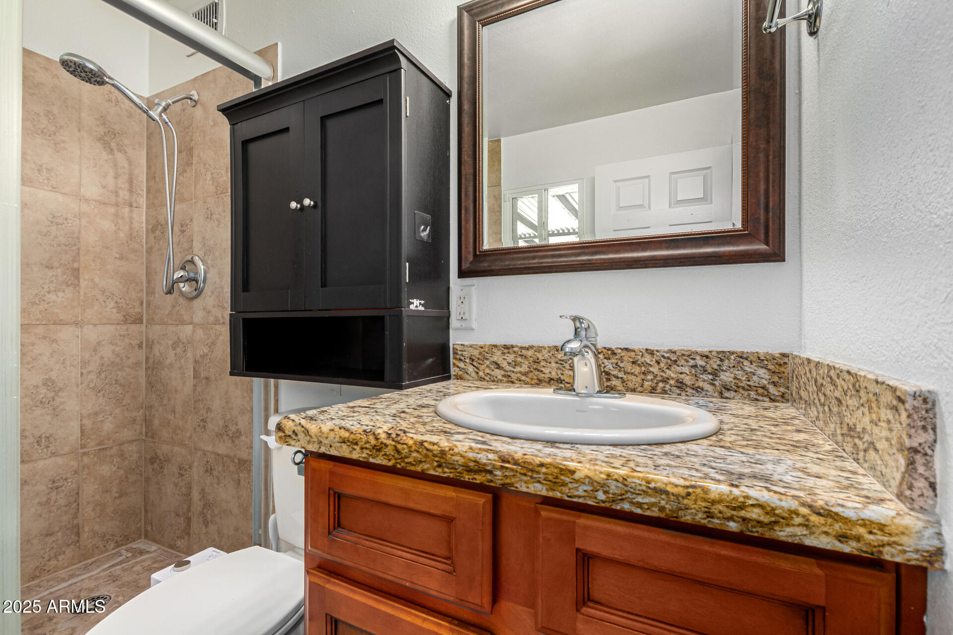 651 E CARLA VISTA Drive