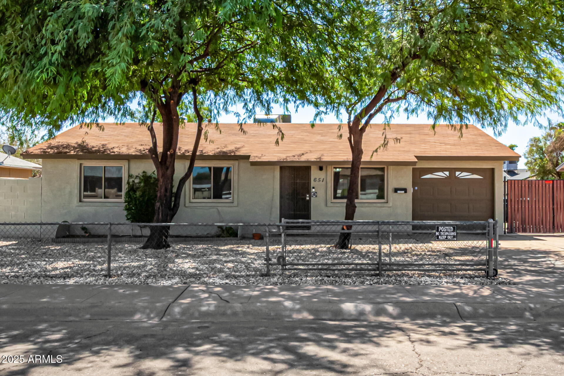 651 E CARLA VISTA Drive