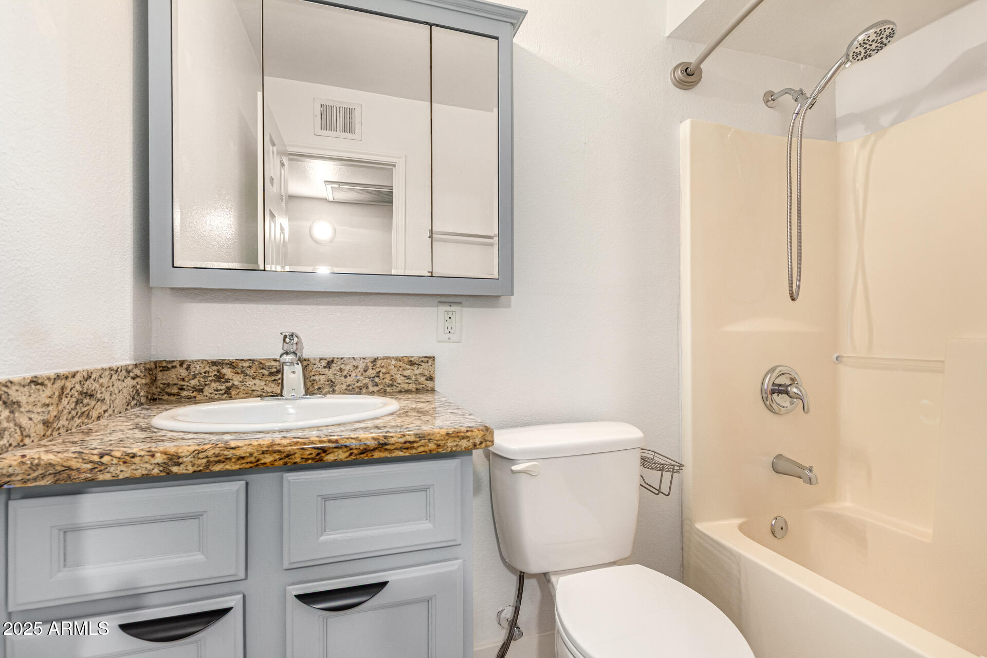 651 E CARLA VISTA Drive