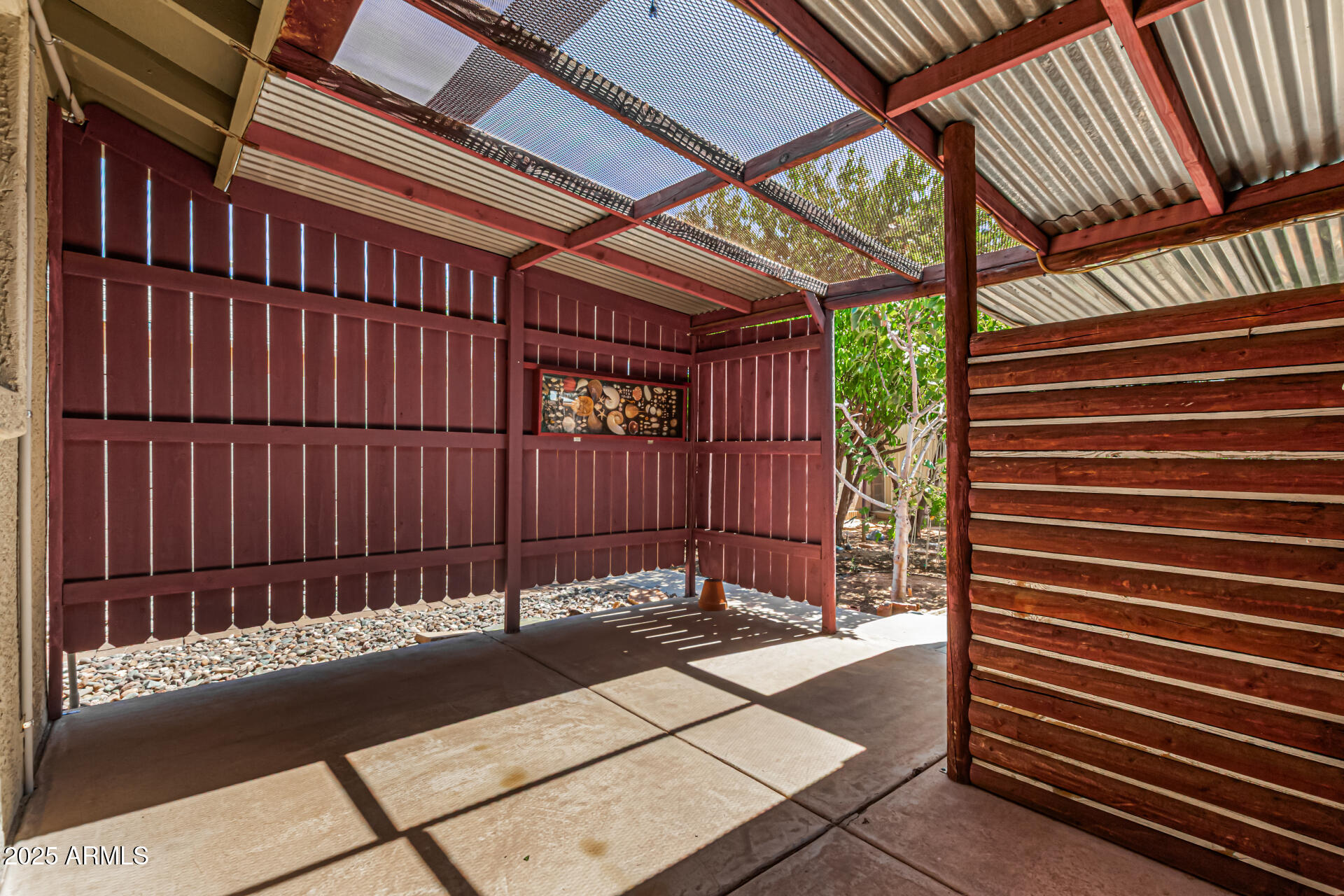 651 E CARLA VISTA Drive