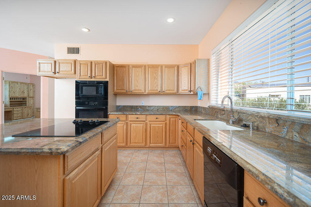 6525 E RANCHO DEL ORO Drive