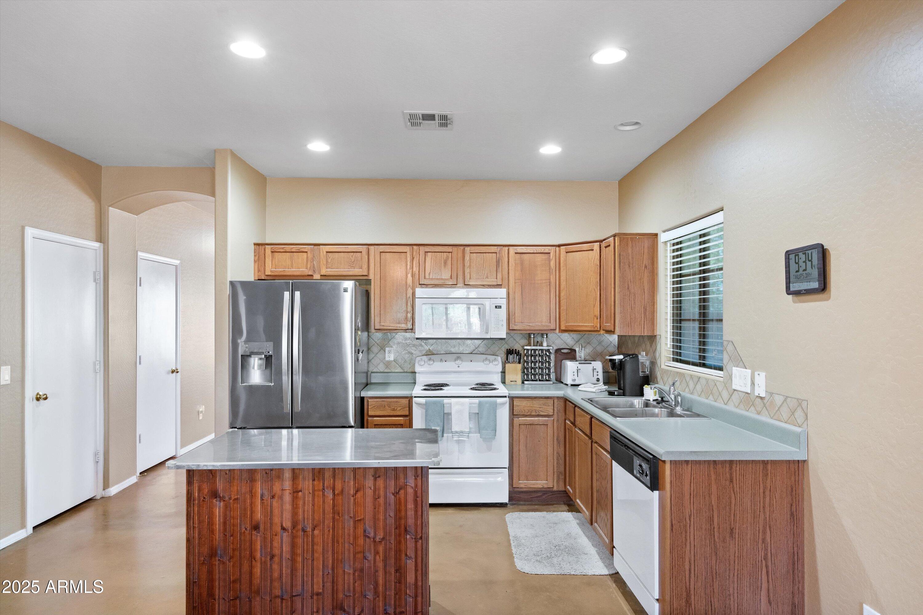 9630 E HAY LOFT Drive