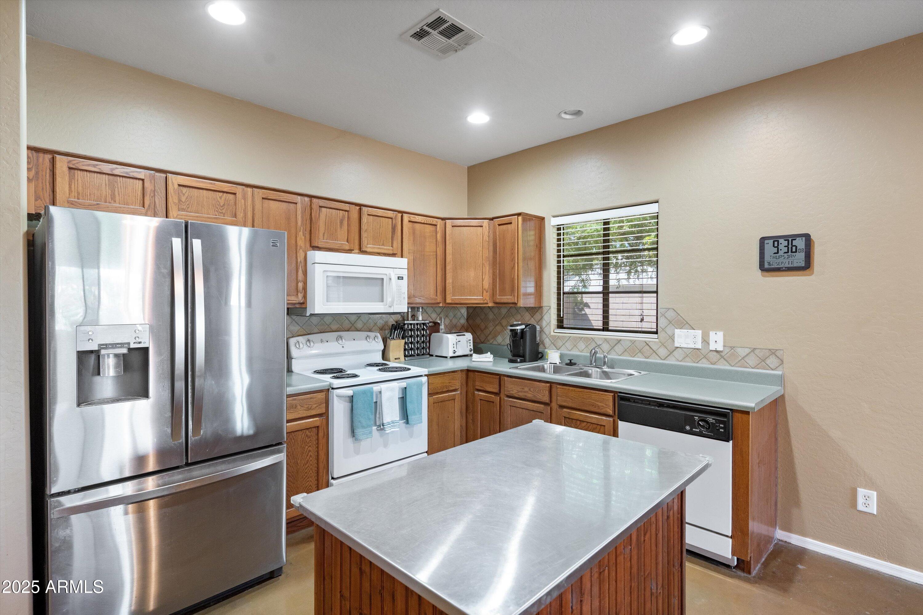 9630 E HAY LOFT Drive