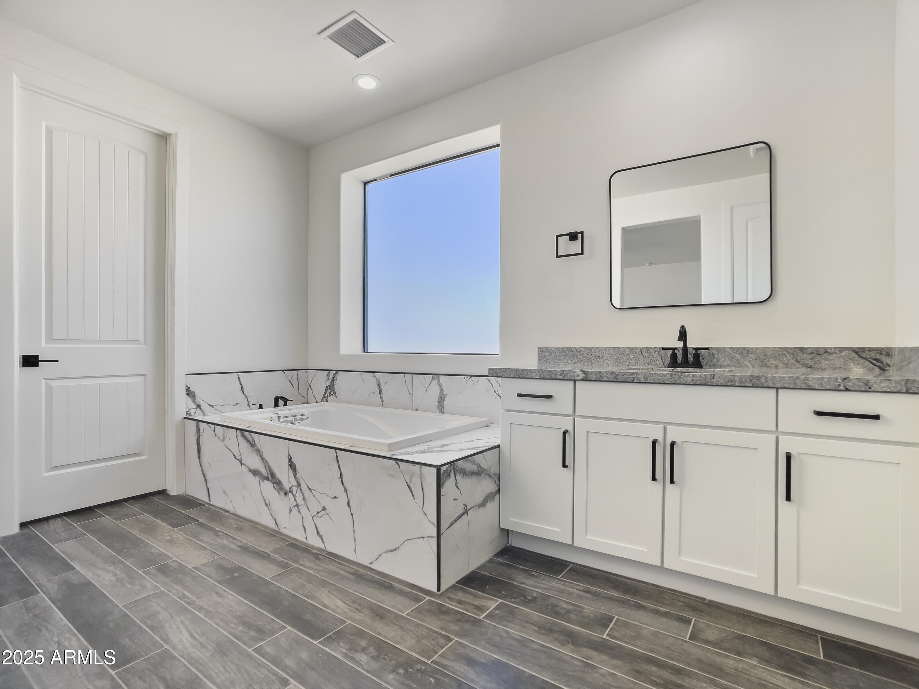 20111 W SAGUARO VISTA Drive