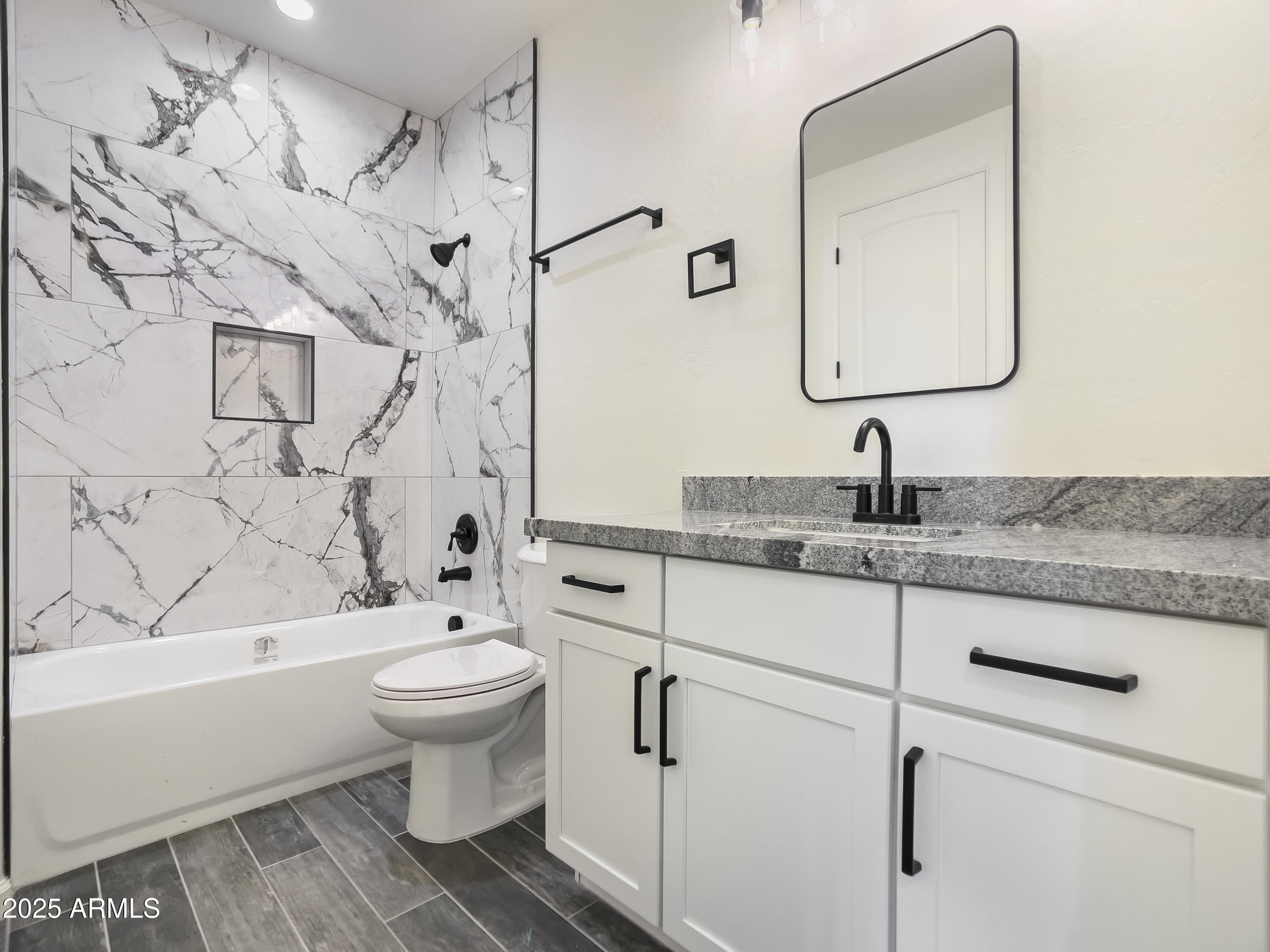 20111 W SAGUARO VISTA Drive