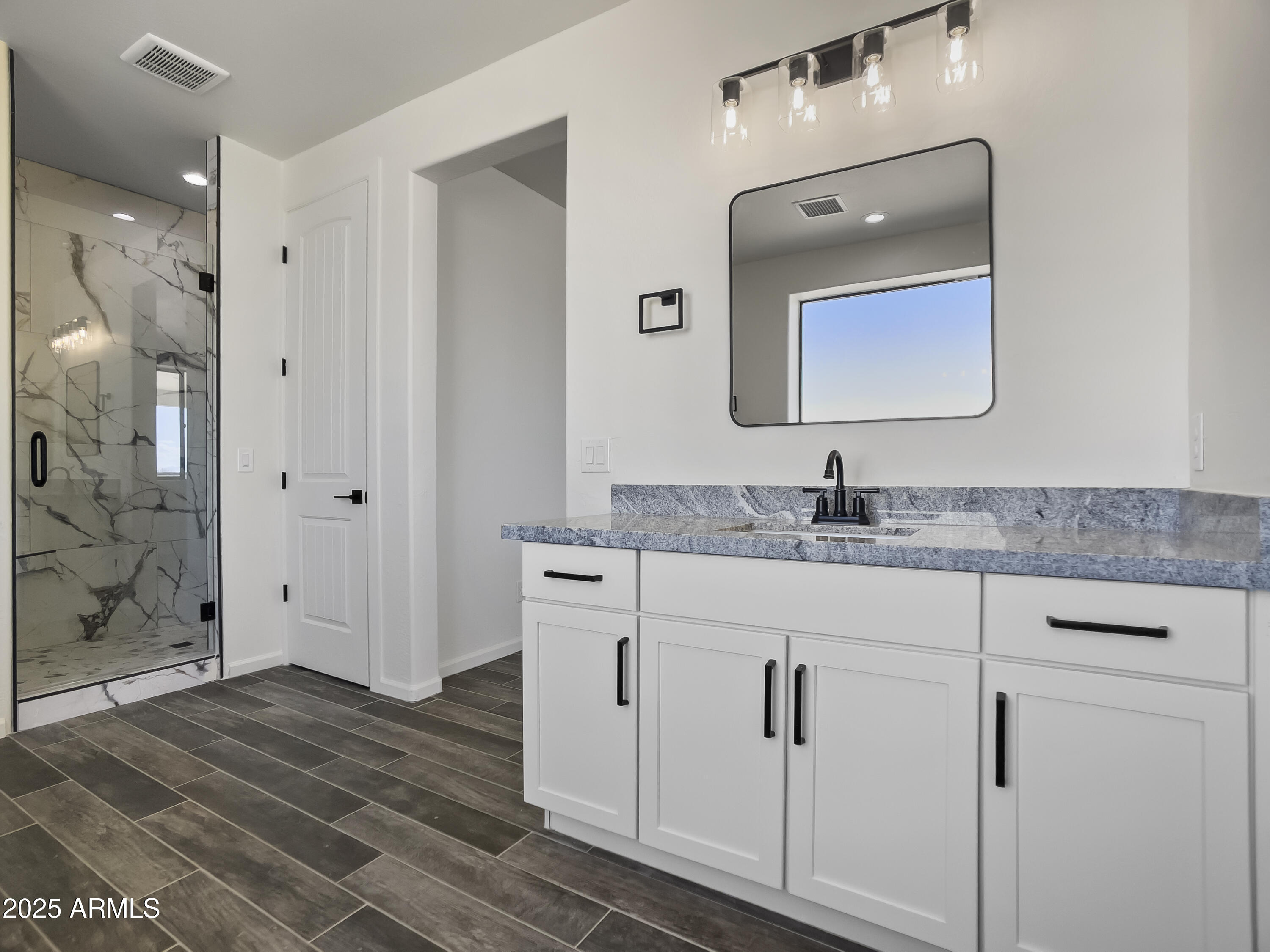 20111 W SAGUARO VISTA Drive