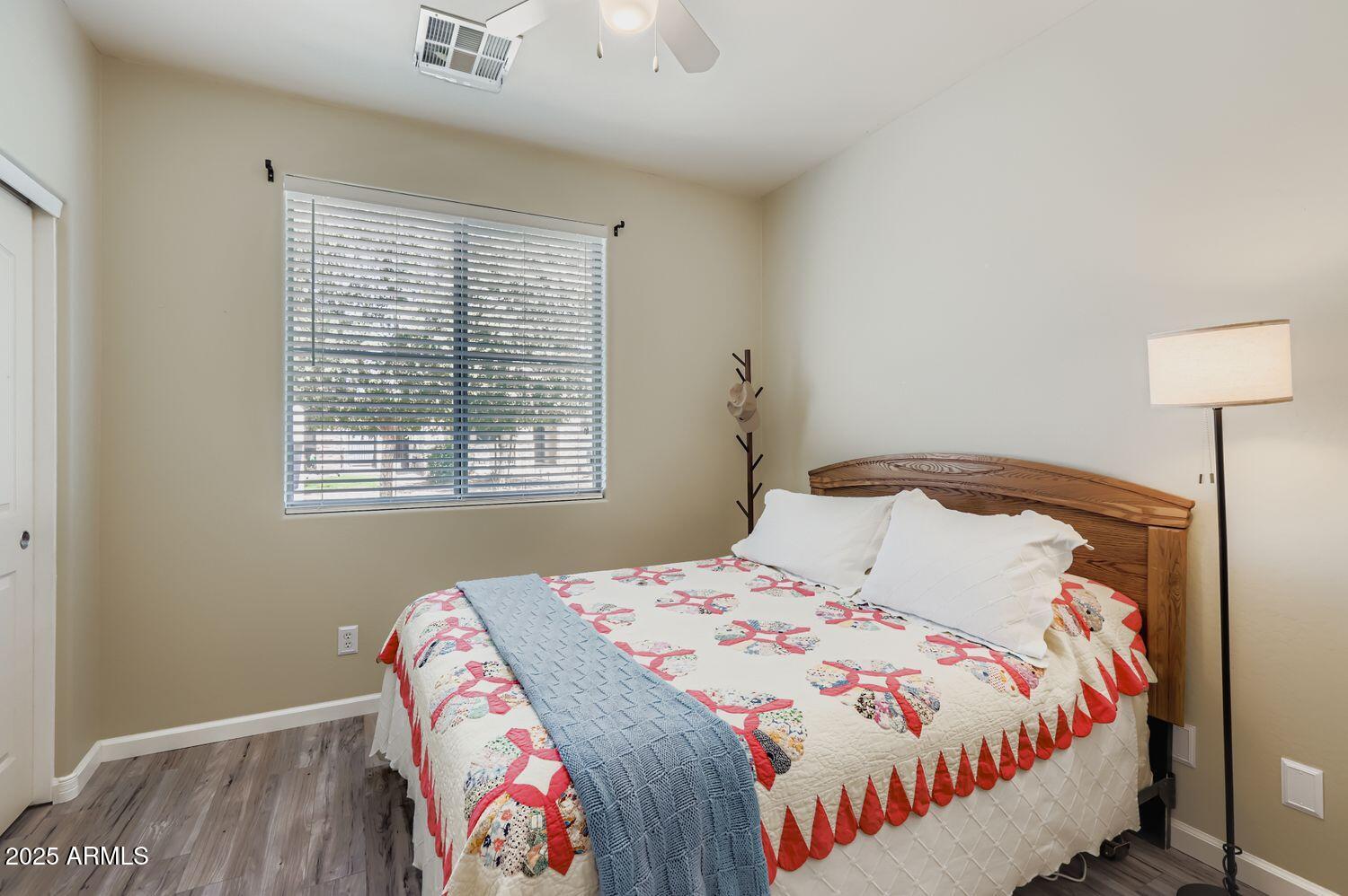 3323 E OAKLAND Street