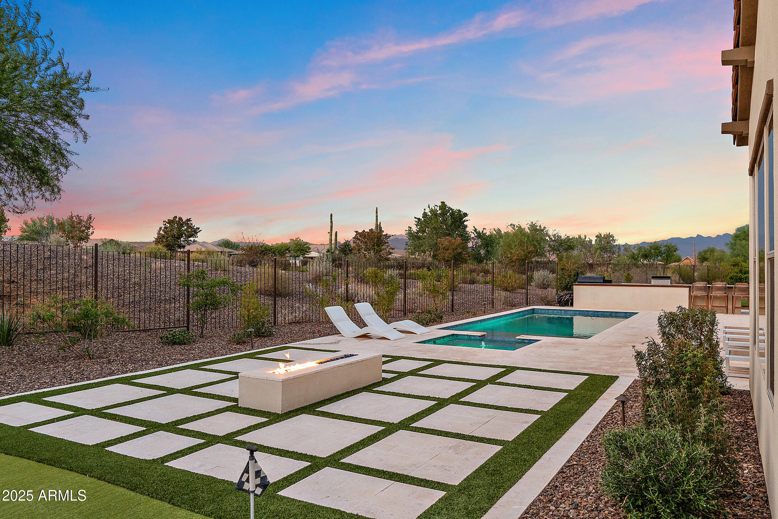 29348 N CLEAR RIDGE Road