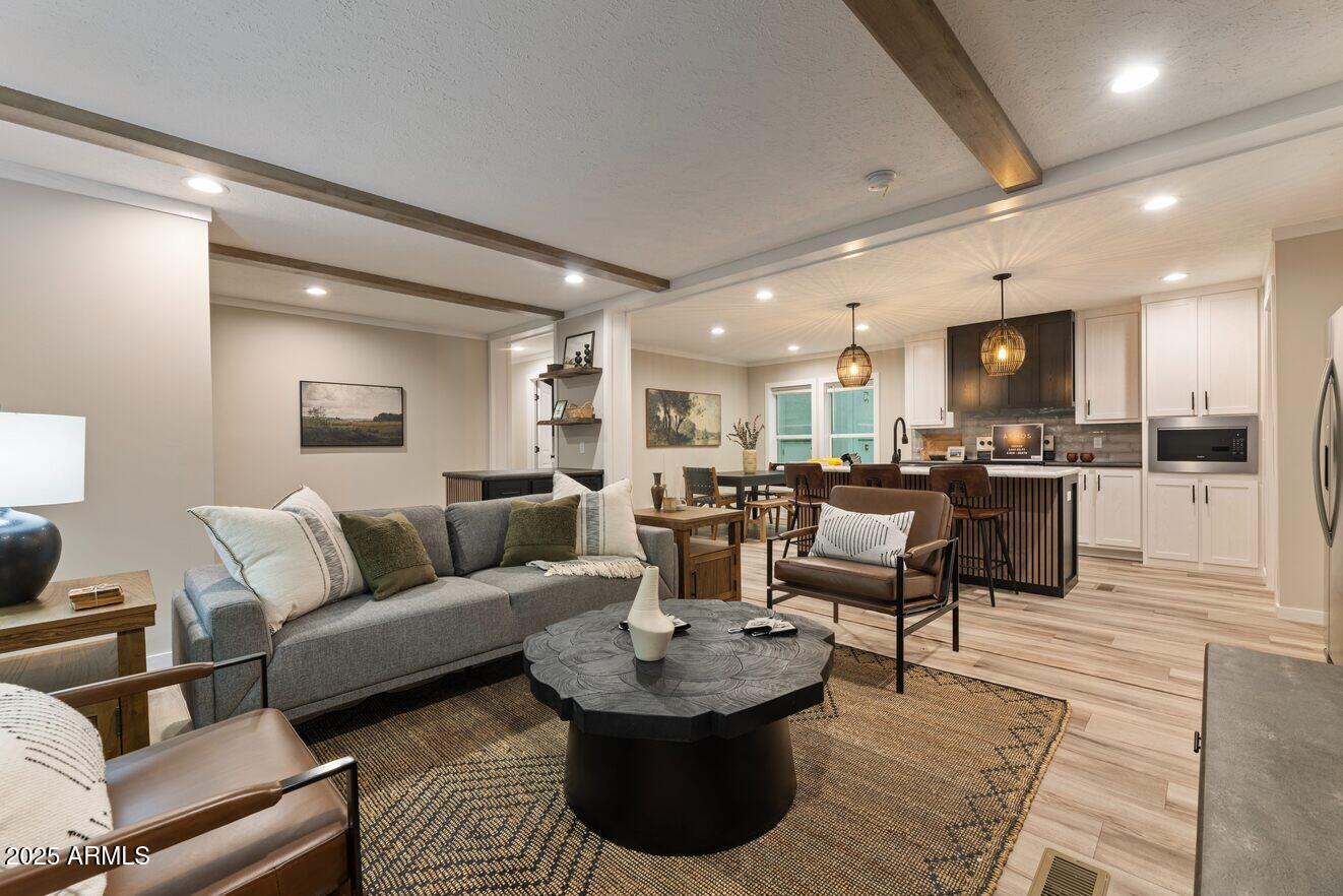 2604 E 9th Sundown Lane