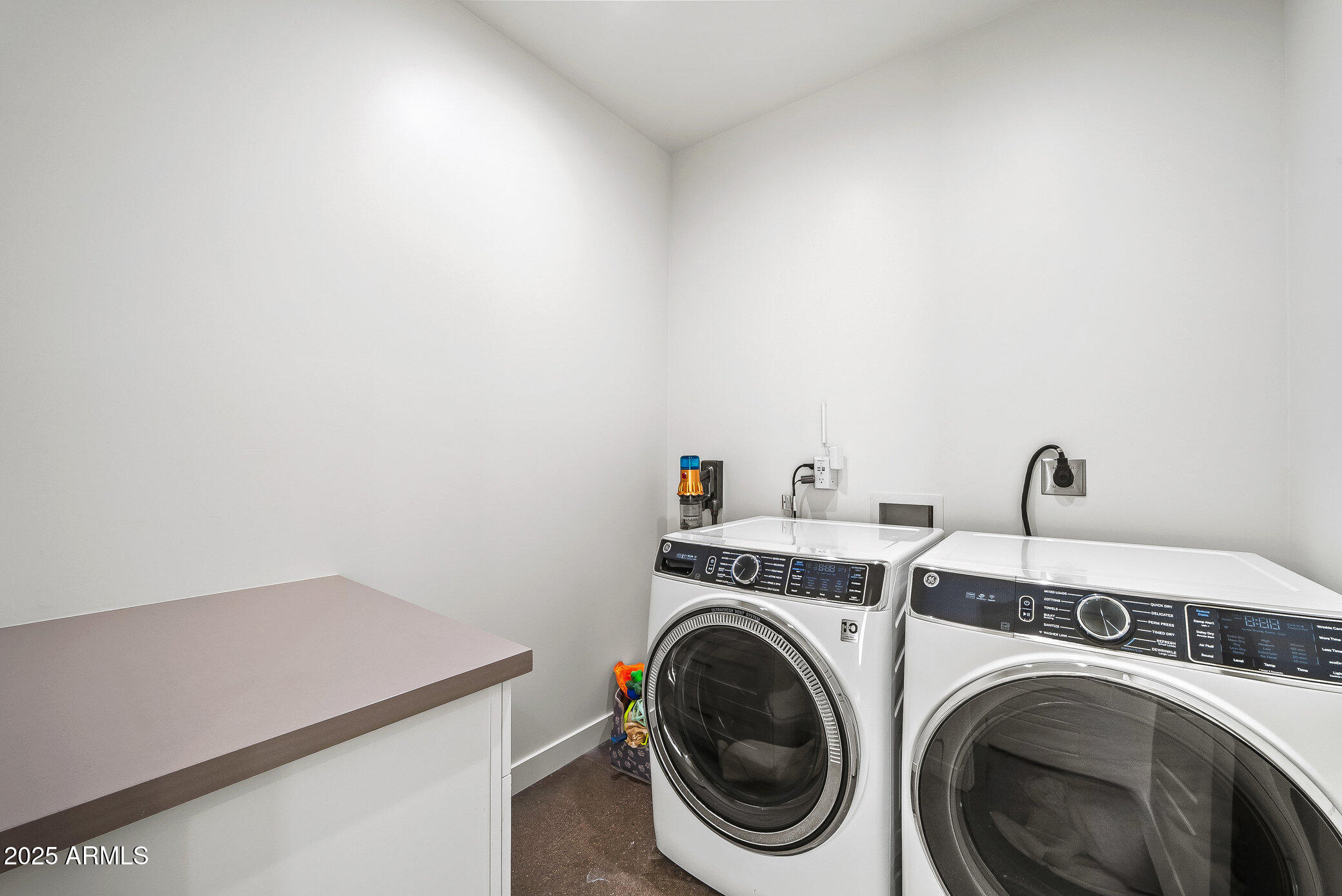 2914 E BLANCHE Drive