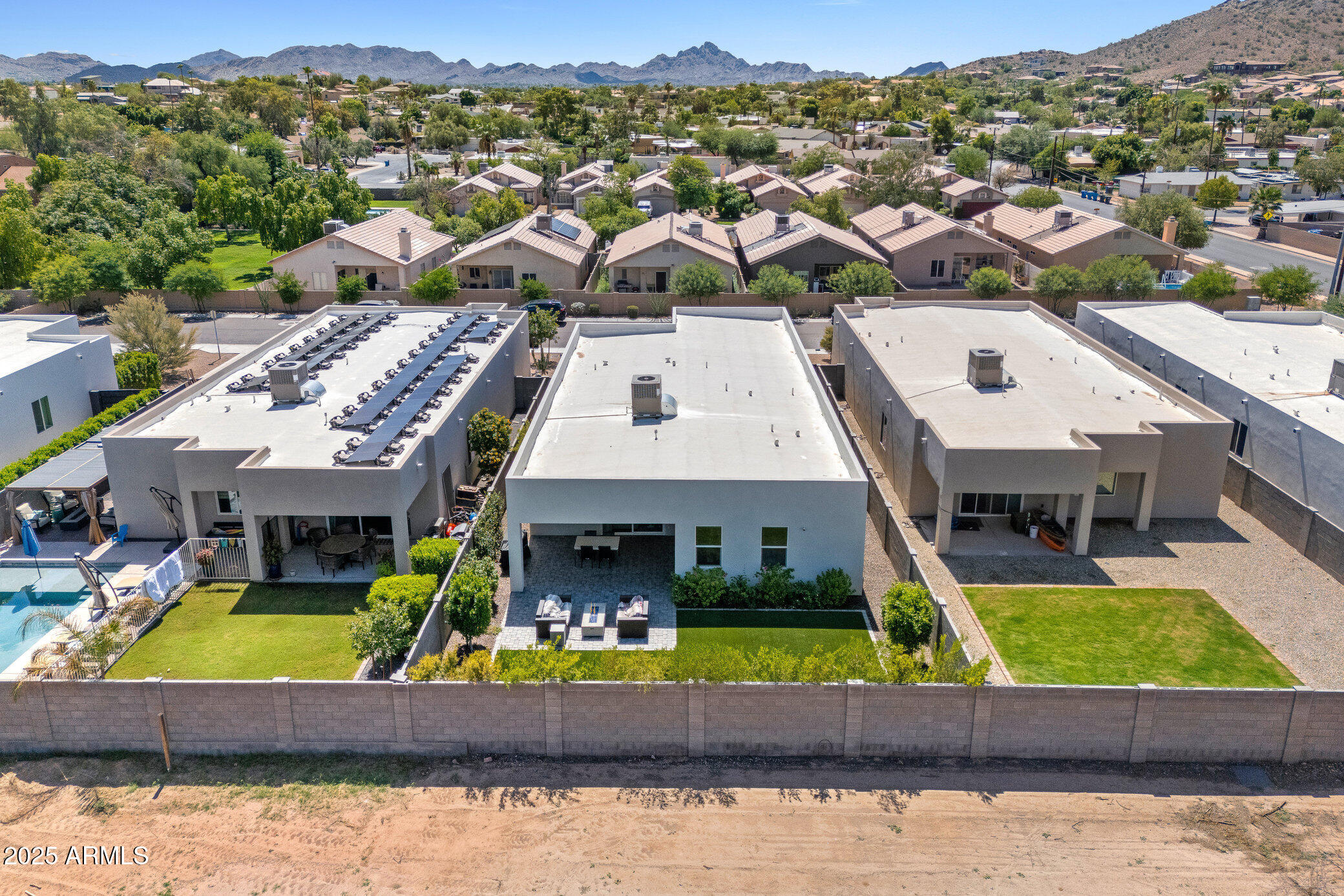 2914 E BLANCHE Drive