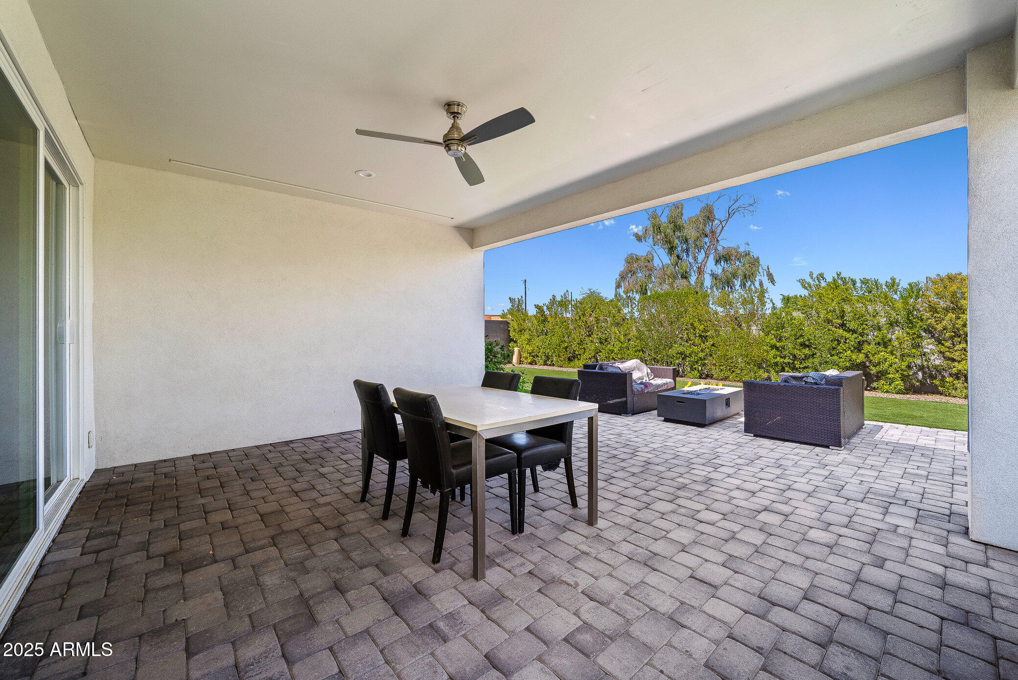 2914 E BLANCHE Drive