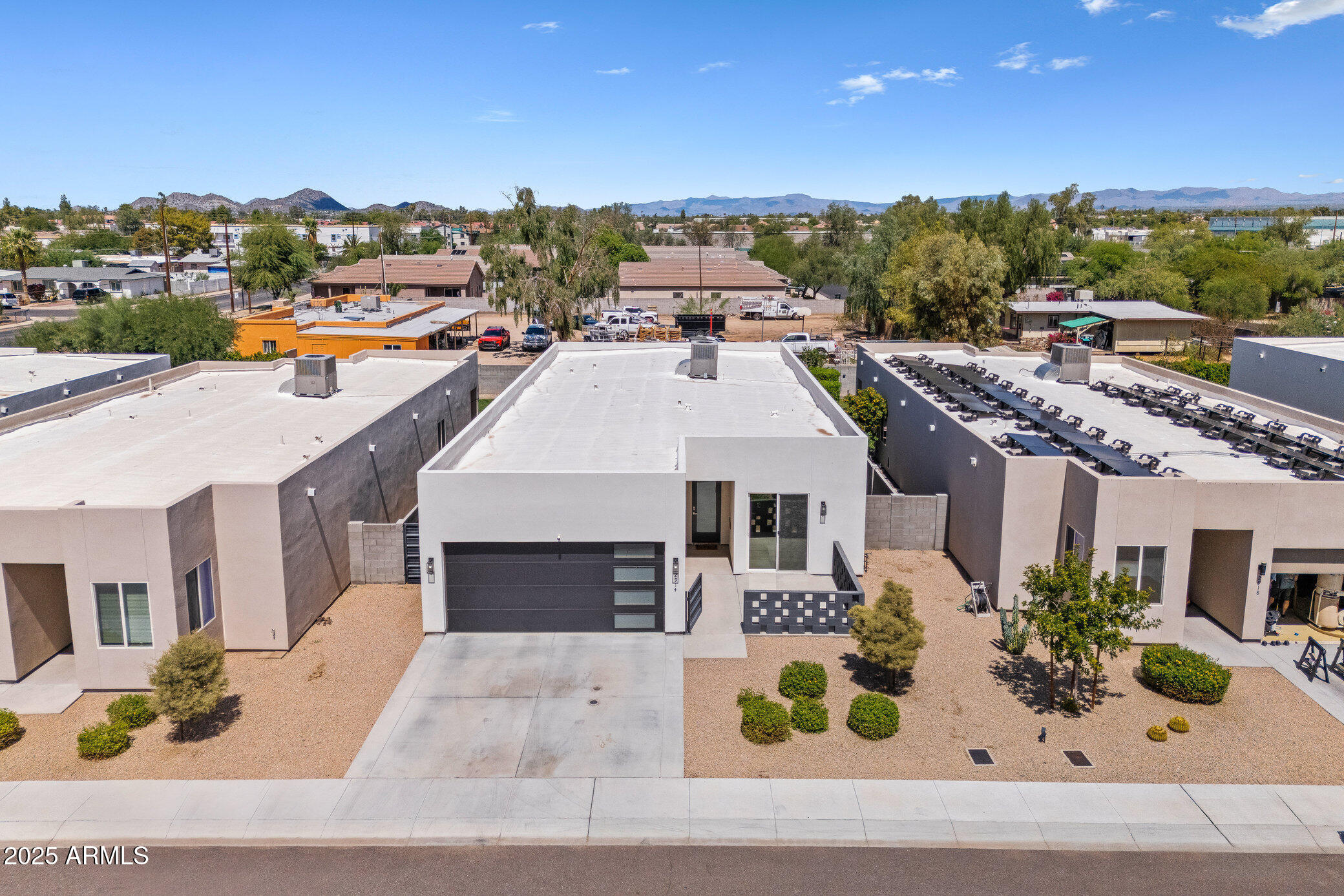 2914 E BLANCHE Drive