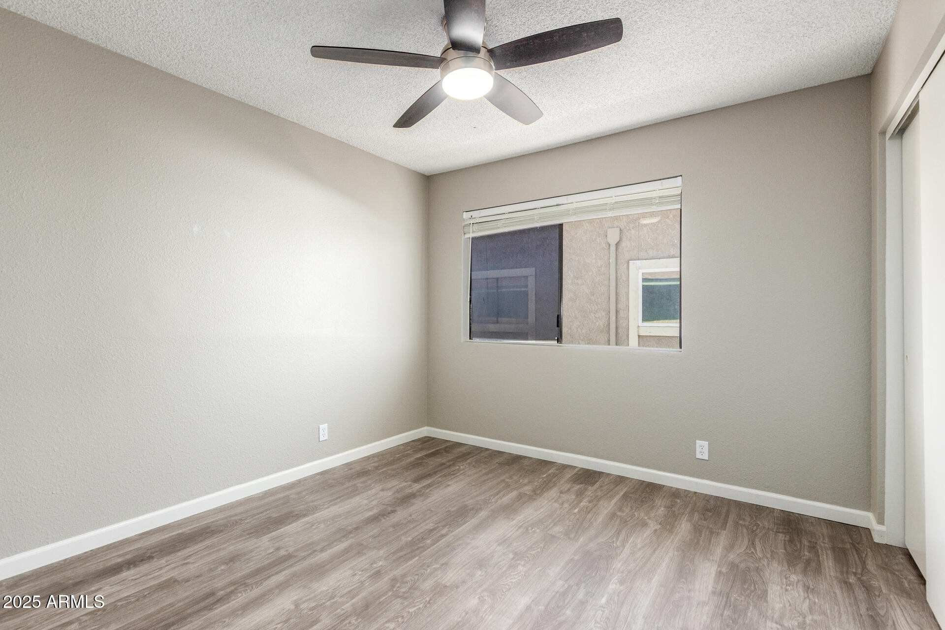 1276 N 84TH Place