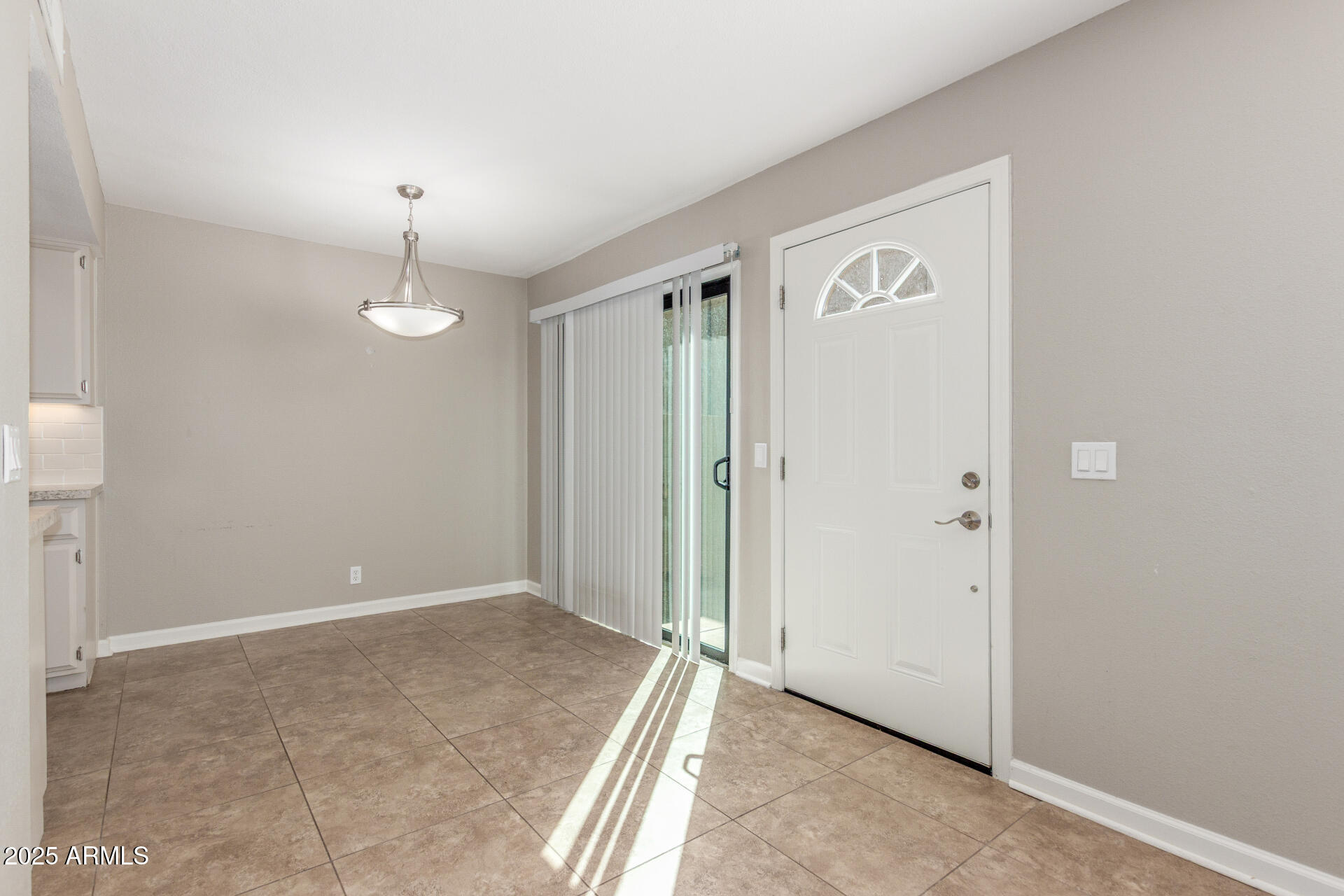 1276 N 84TH Place
