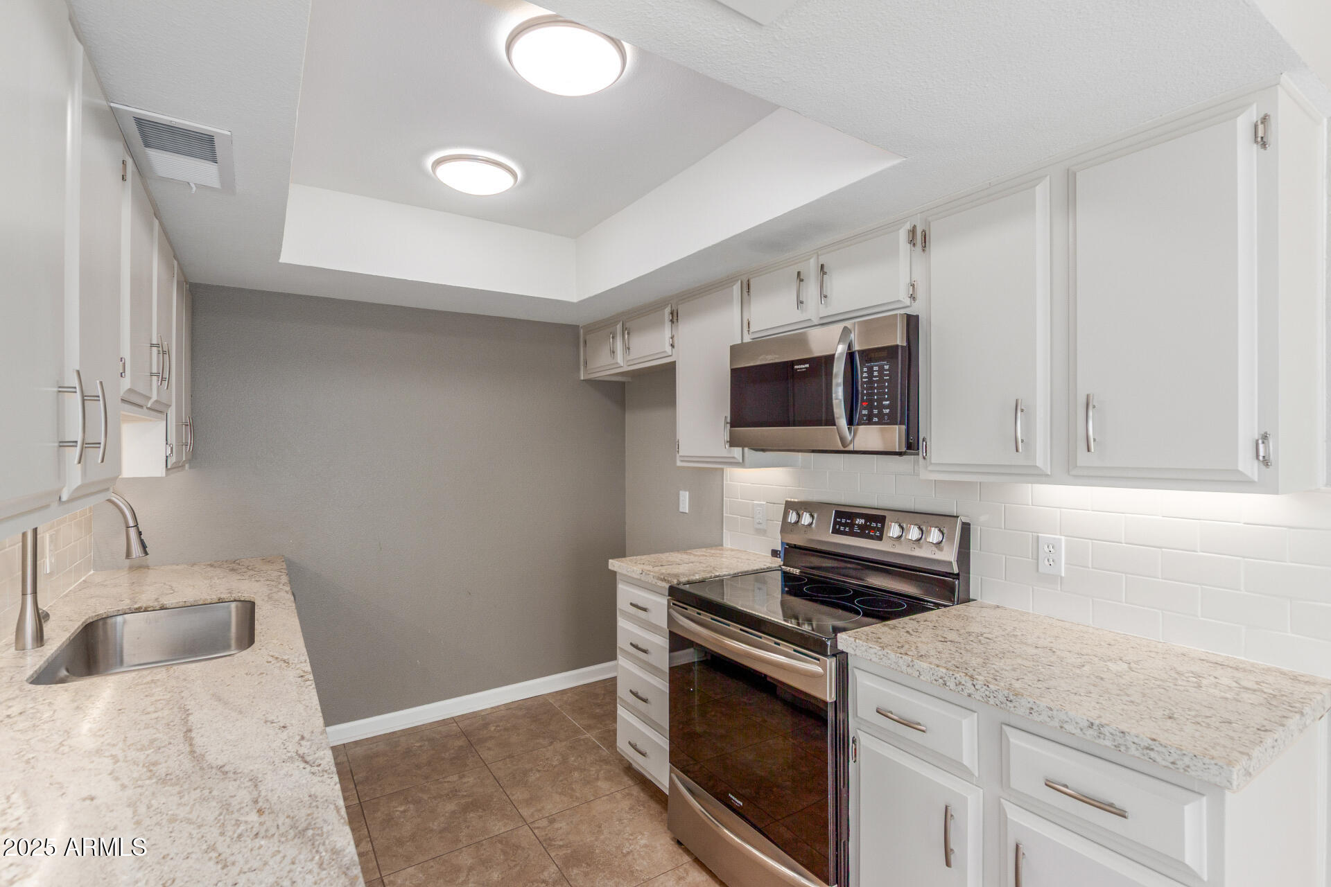 1276 N 84TH Place