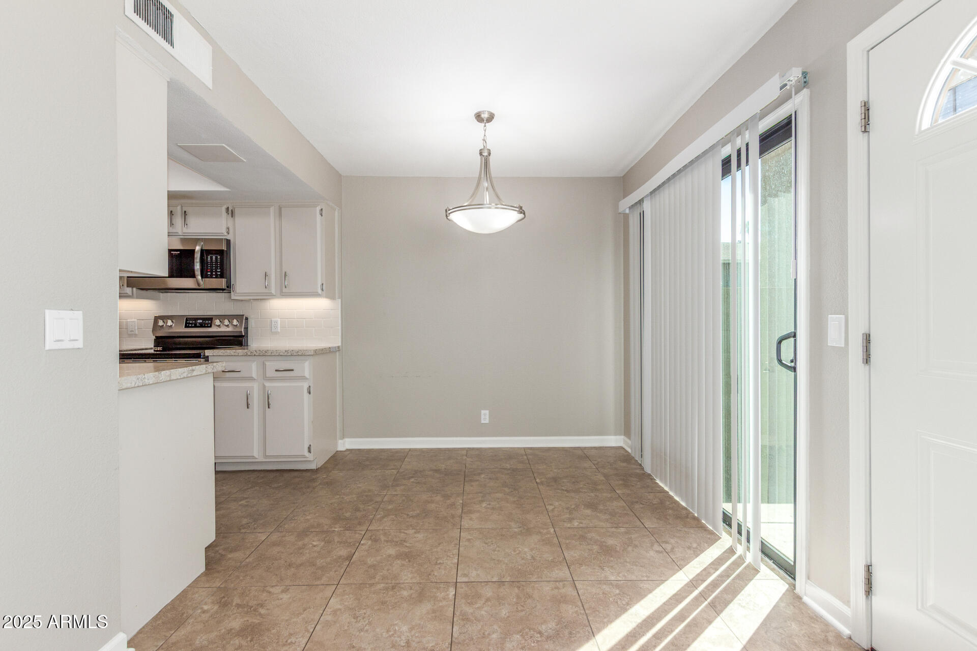1276 N 84TH Place