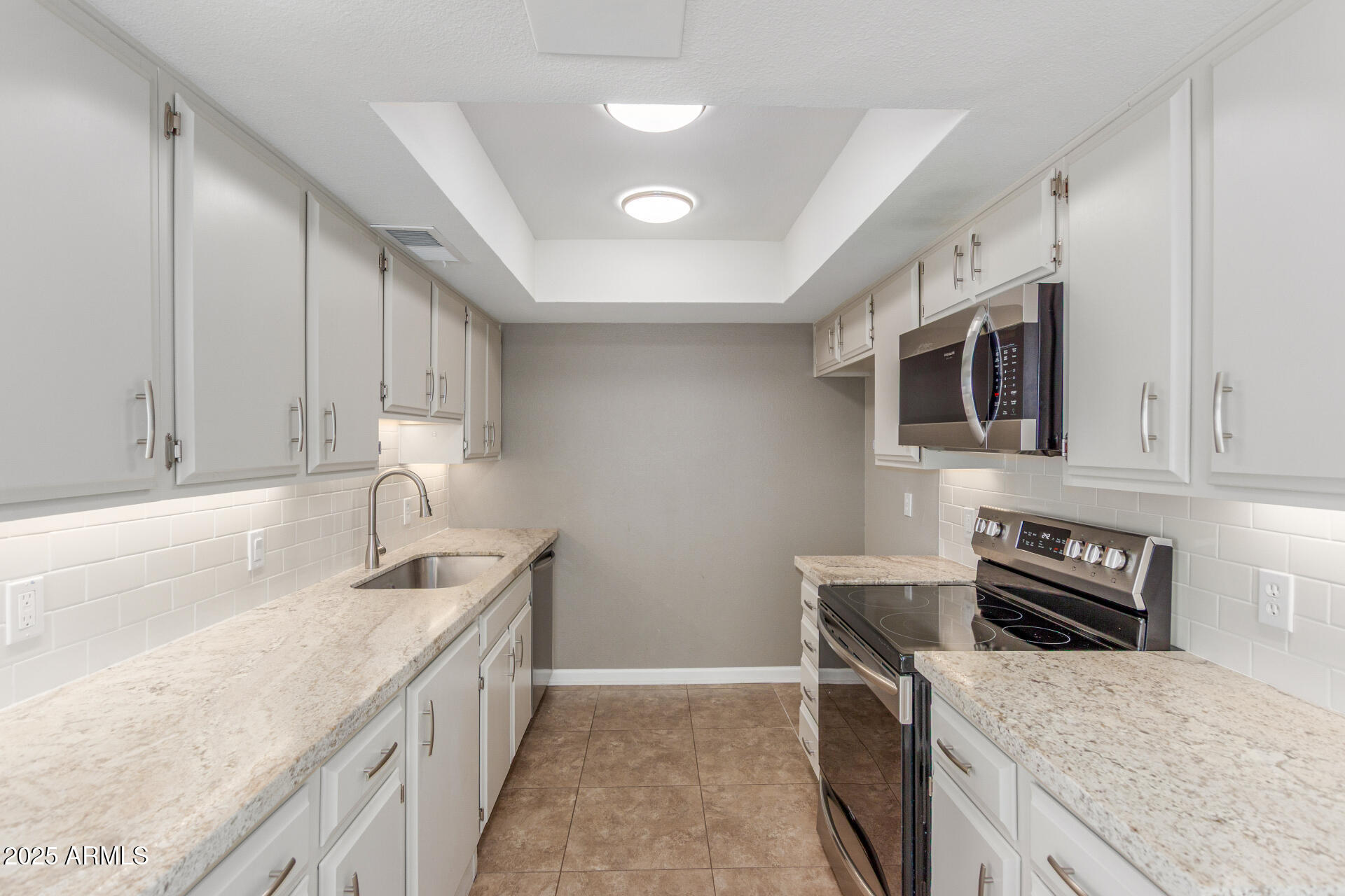 1276 N 84TH Place