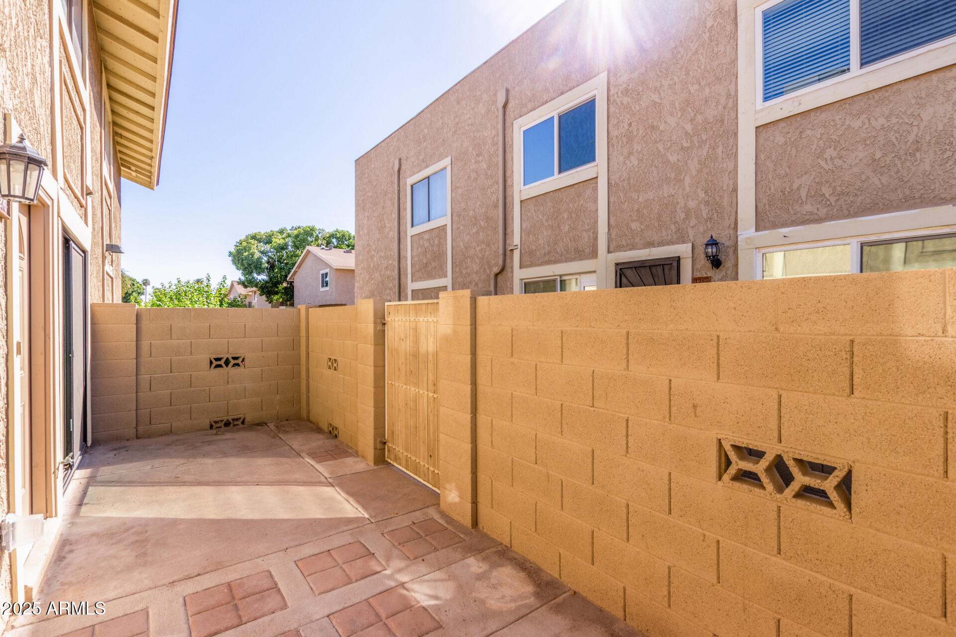 1276 N 84TH Place