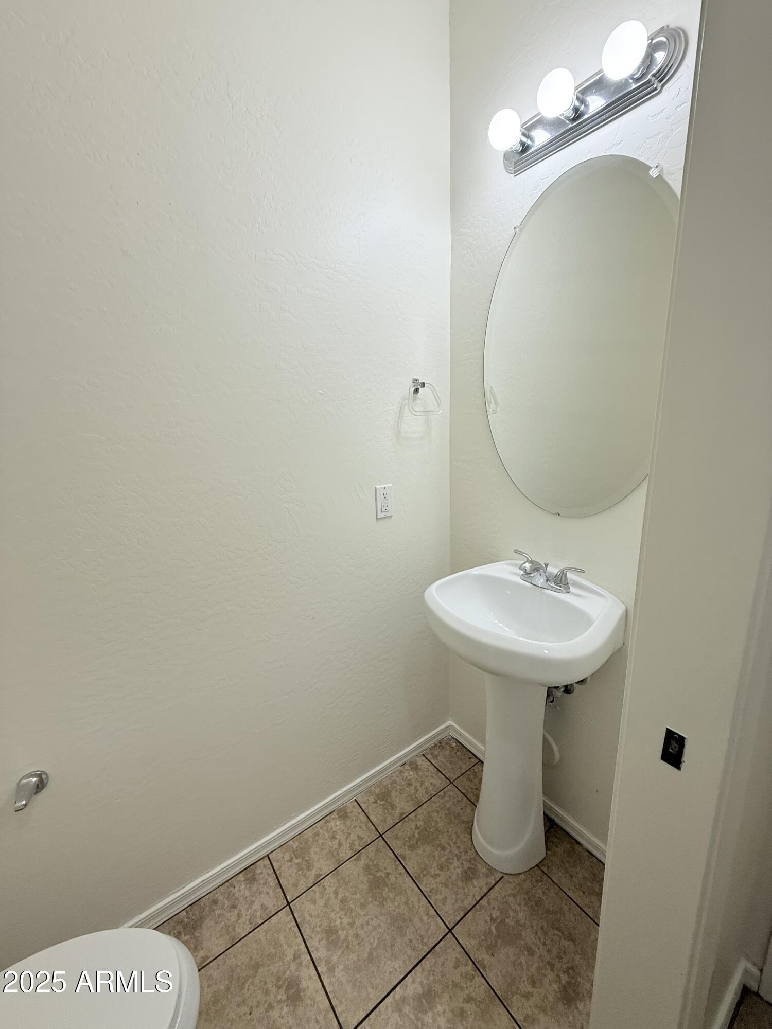 15818 N 25TH Street, 104