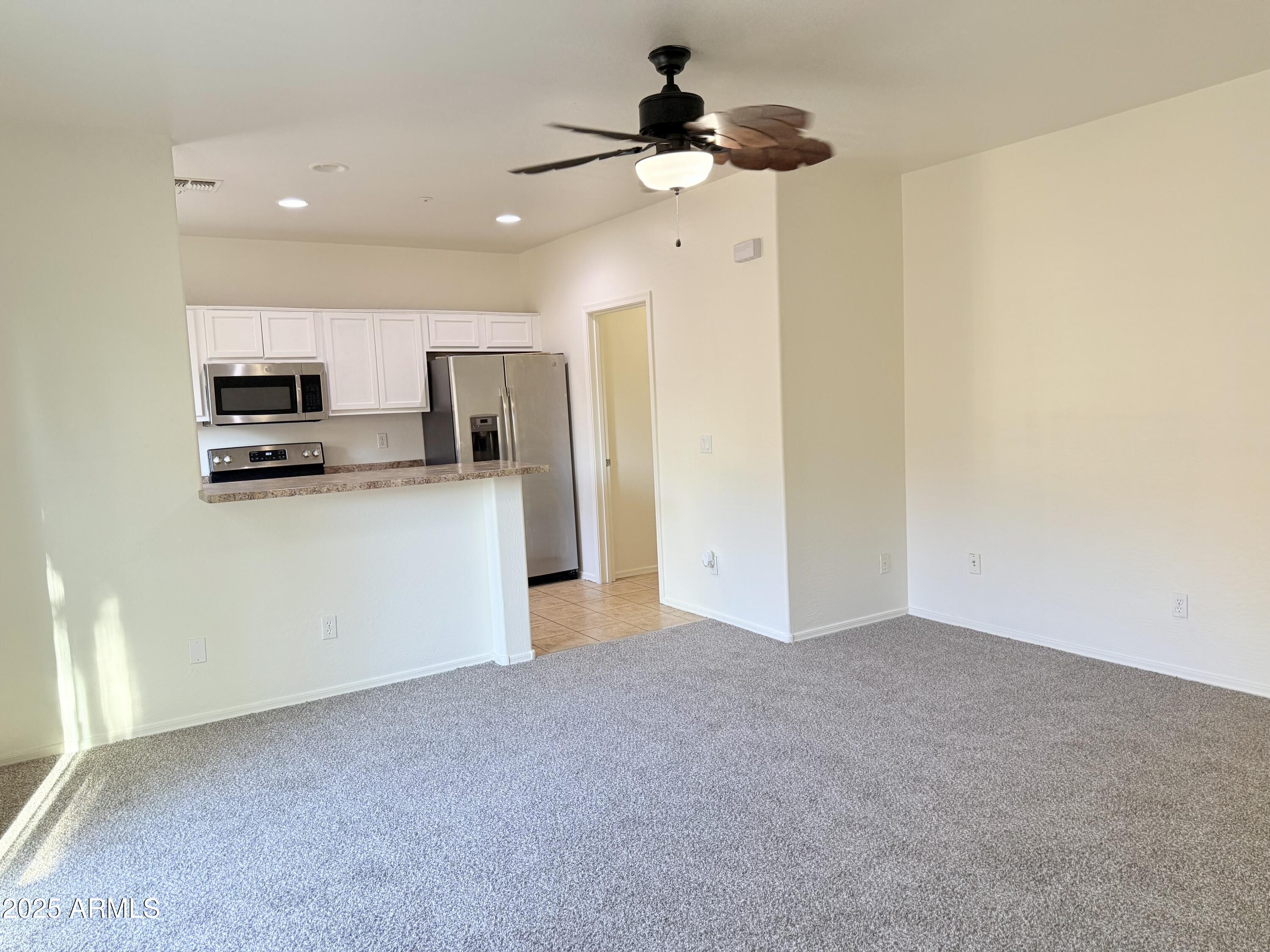 15818 N 25TH Street, 104