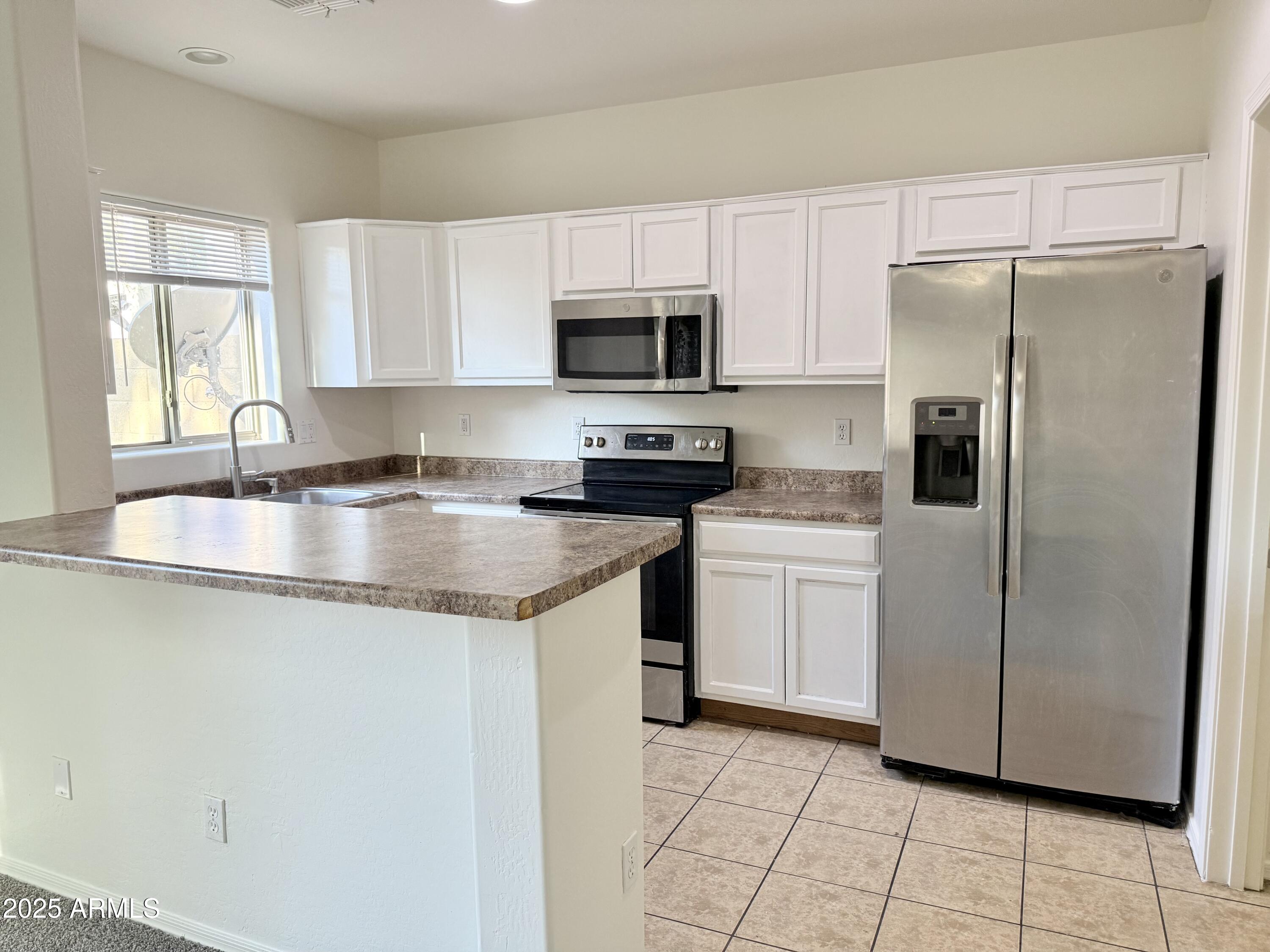 15818 N 25TH Street, 104