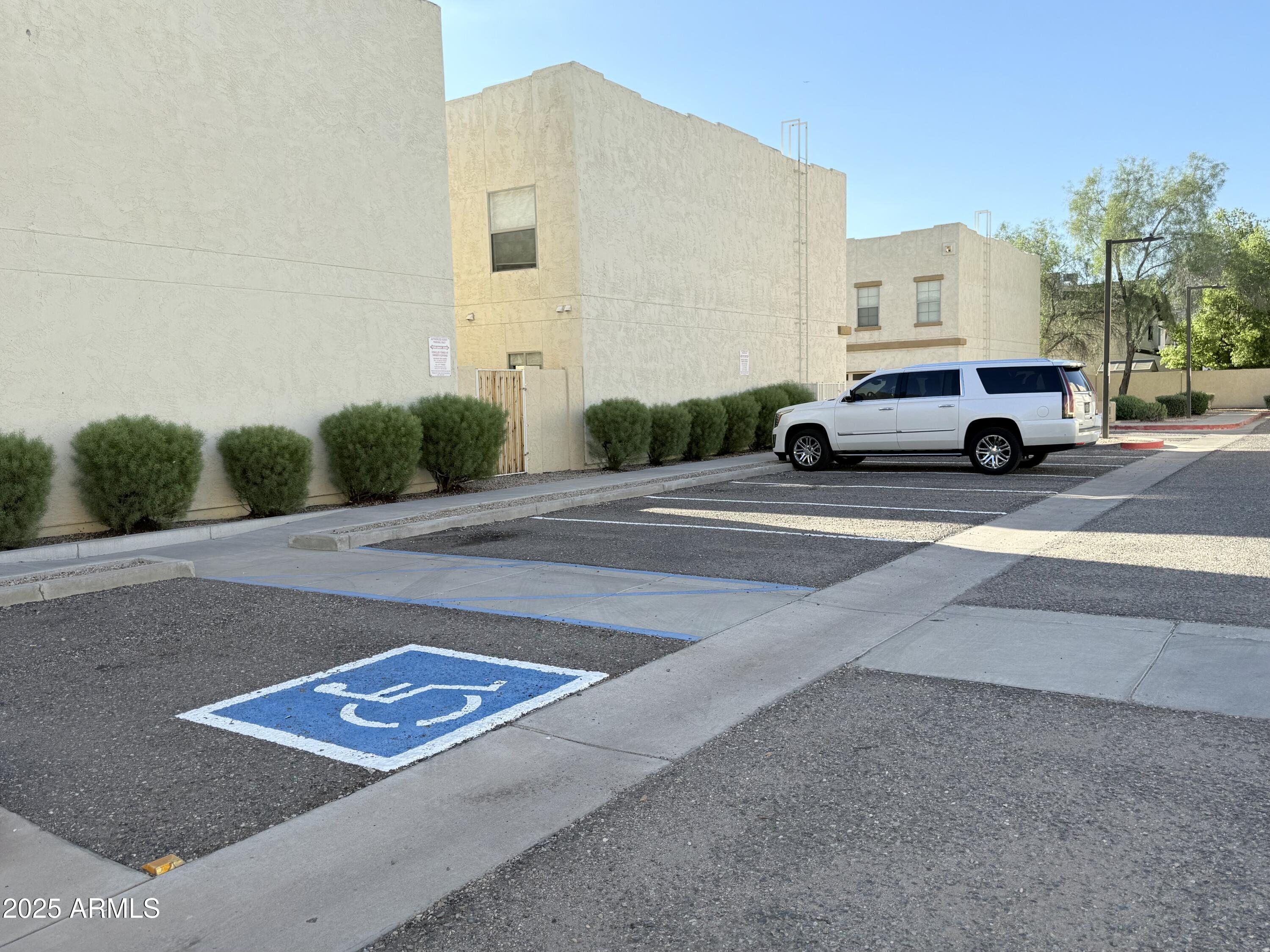 15818 N 25TH Street, 104