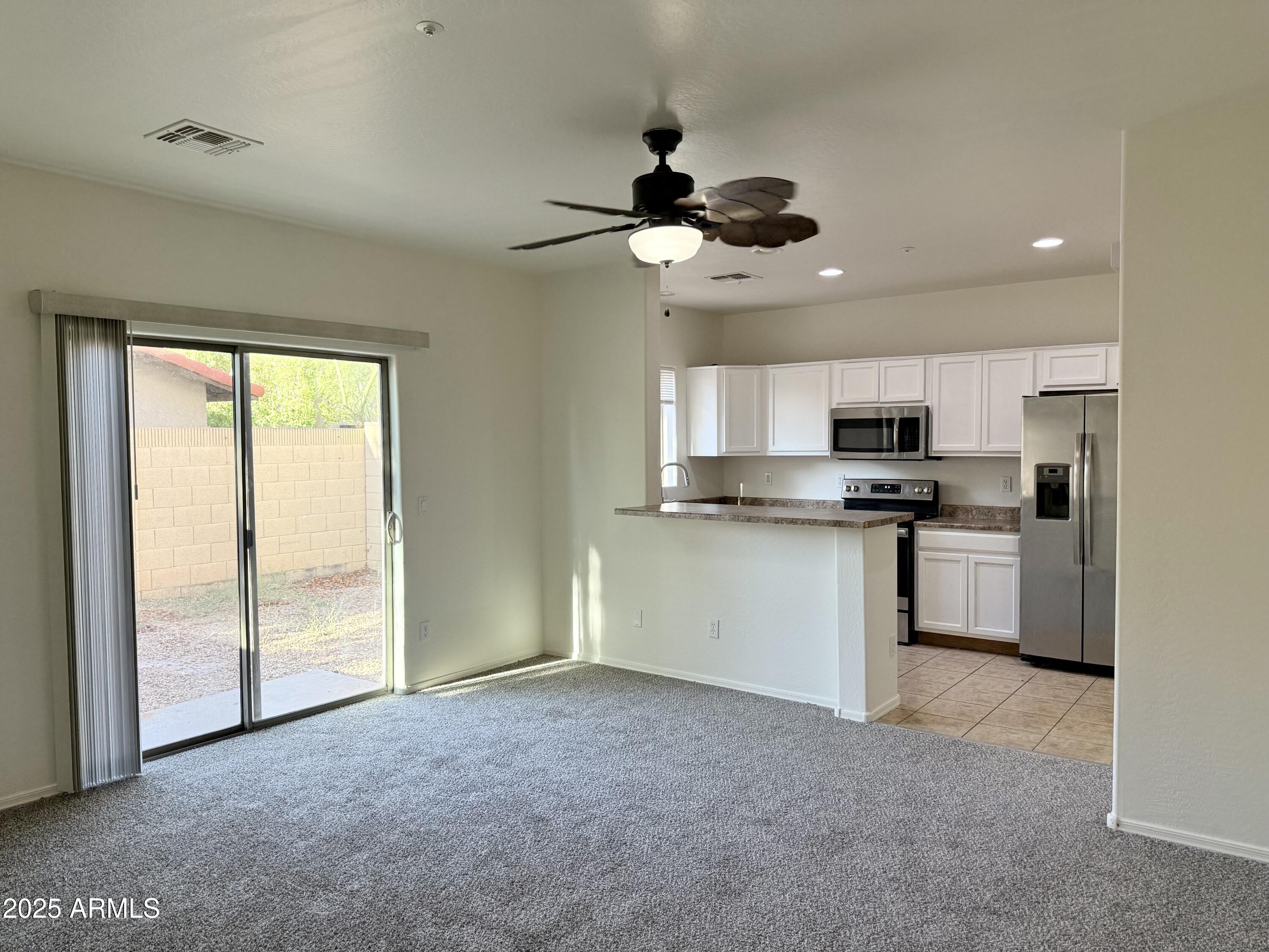 15818 N 25TH Street, 104